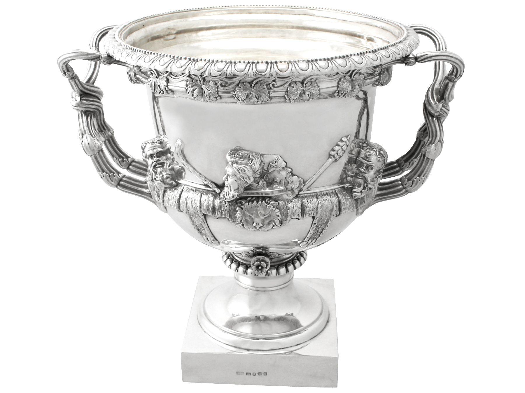 19th Century Sterling Silver Warwick Vase / Samovar Centerpiece In Excellent Condition In Jesmond, Newcastle Upon Tyne