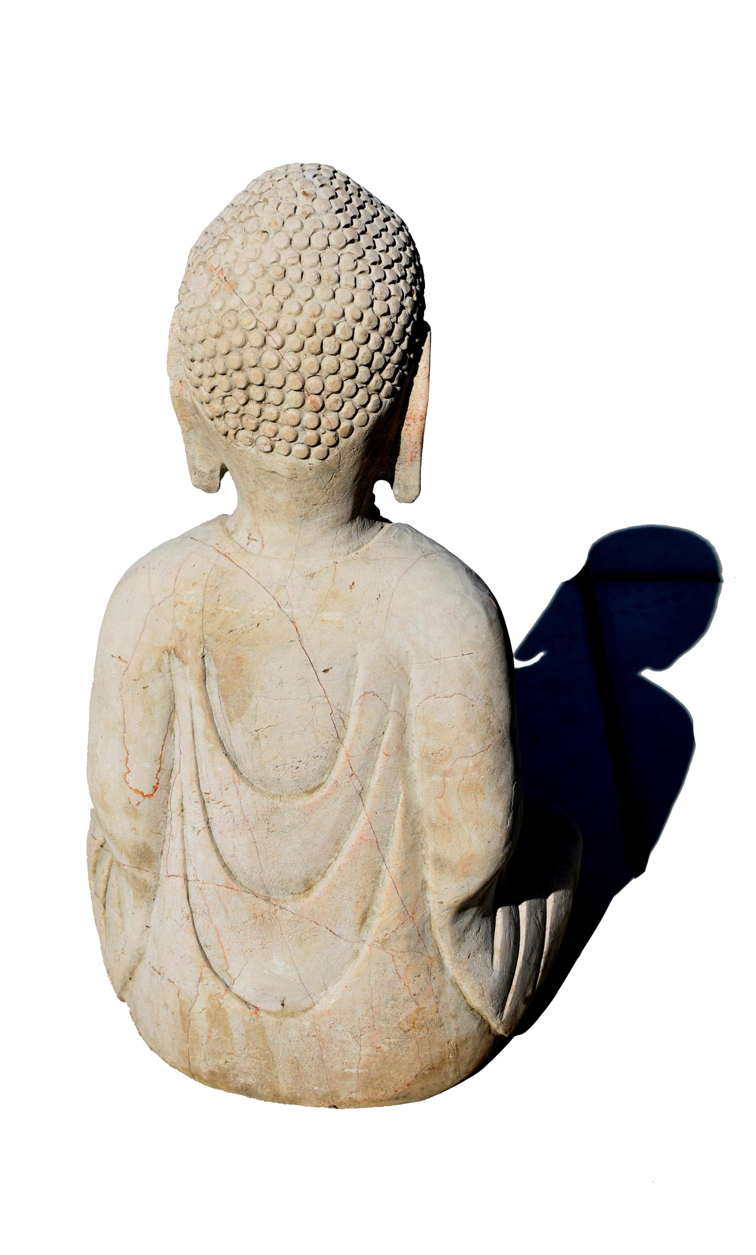 Amitabha-Buddha-Statue aus Stein aus dem 19. Jahrhundert im Angebot 1