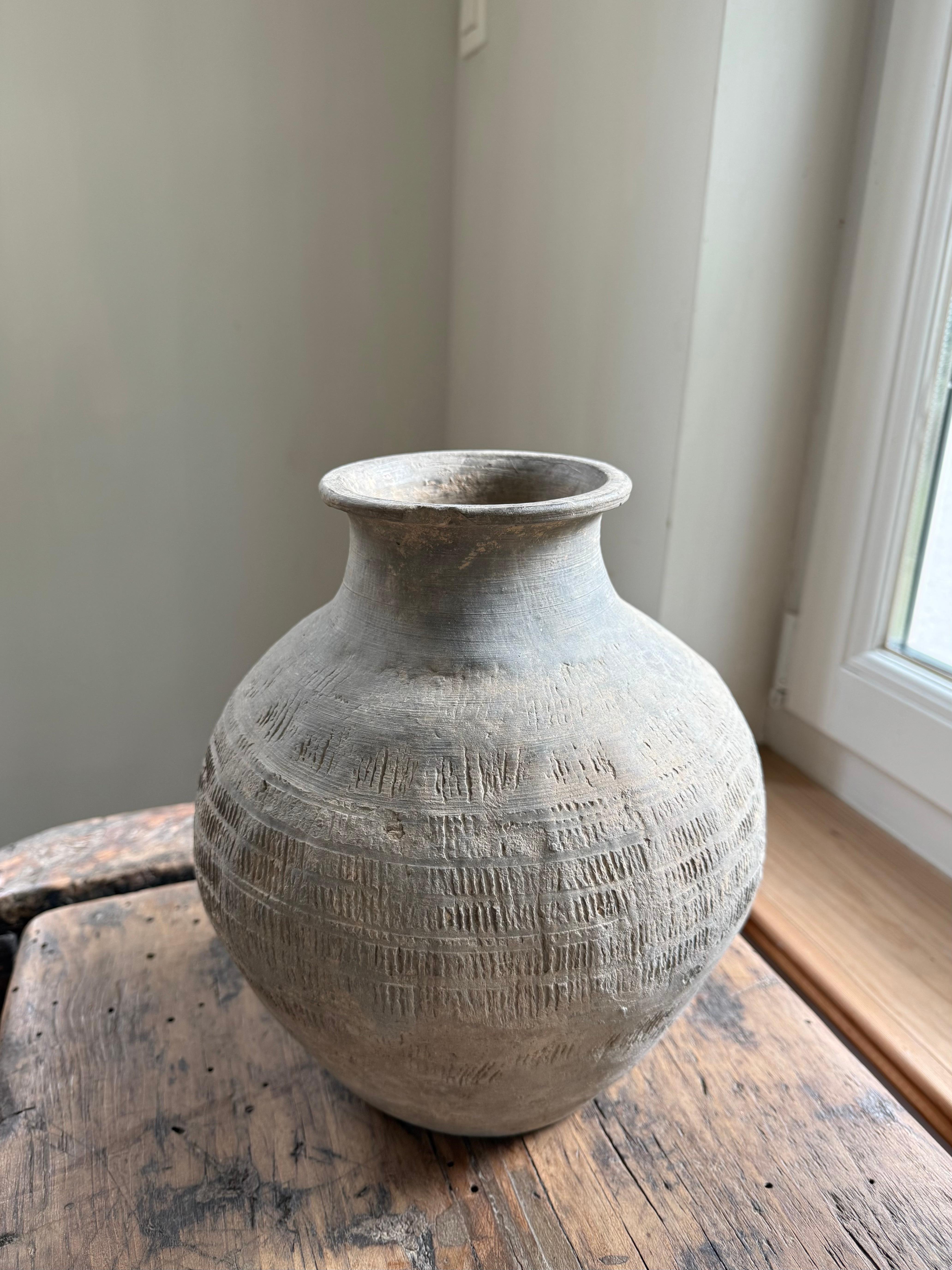 19th Century Storage Vase In Good Condition For Sale In Nijlen, BE