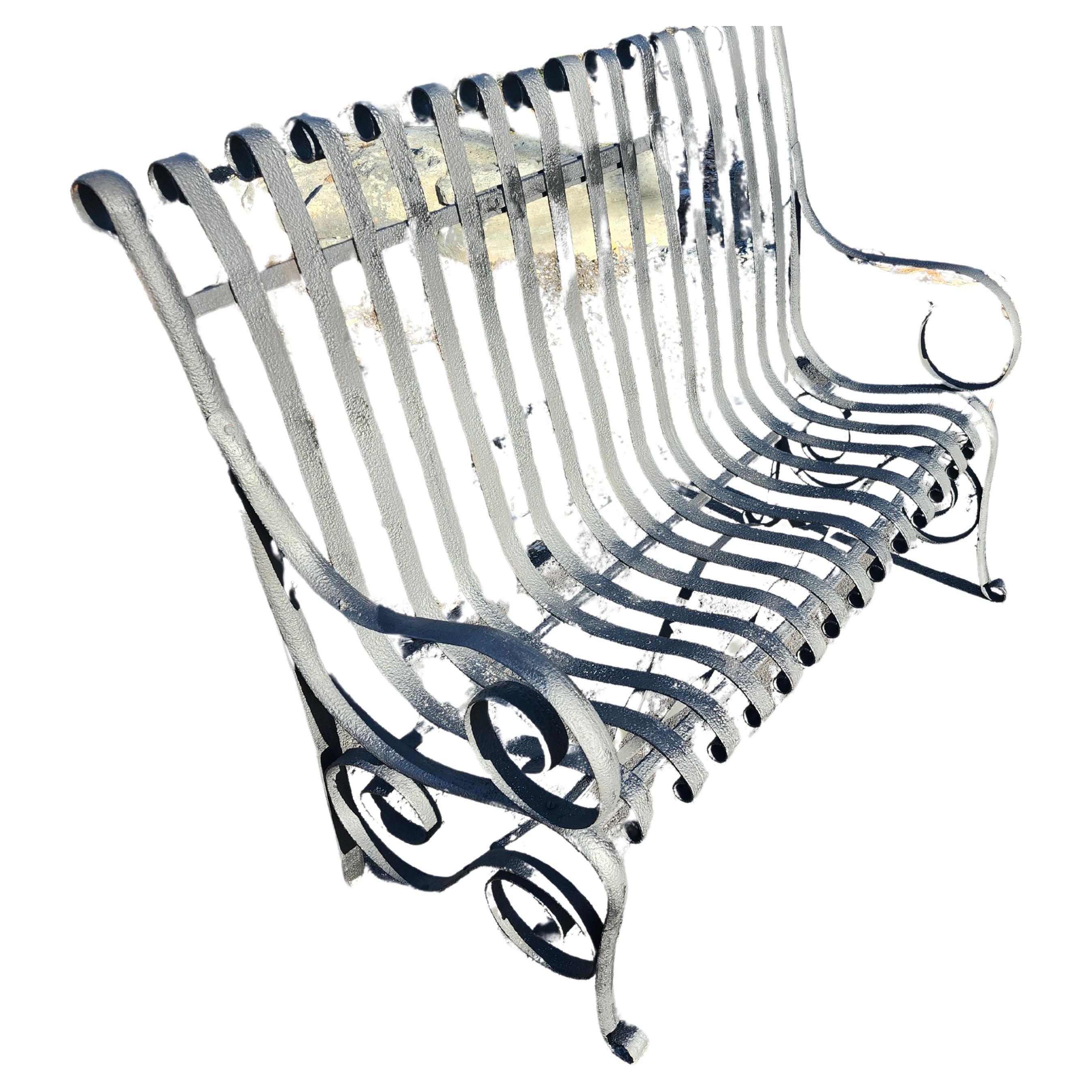 Gartenbank aus Eisen mit Riemen aus dem 19. Jahrhundert, Cincinnati Iron Works zugeschrieben im Angebot 4