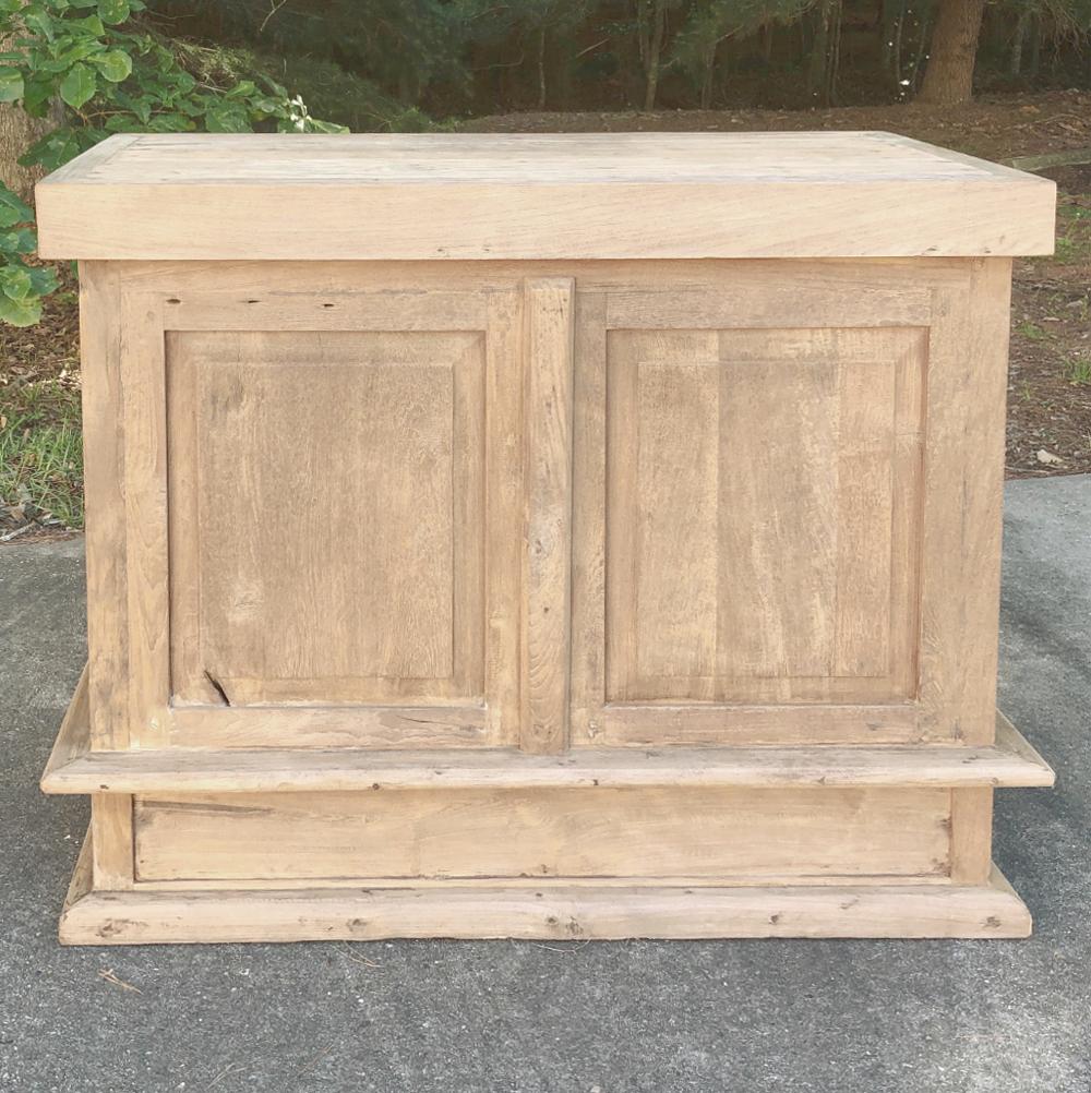 Hand-Crafted 19th Century Stripped Oak Counter / Bar