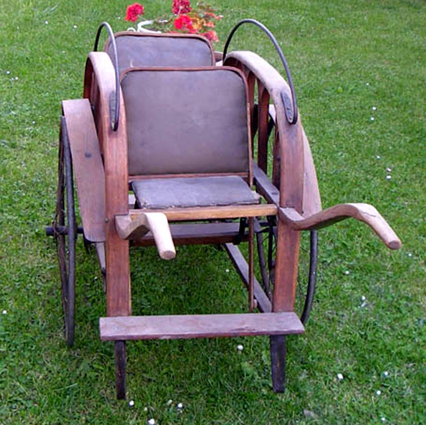 Mid-Century Modern Stroller pour jumelles du 19ème siècle, Thonet en vente