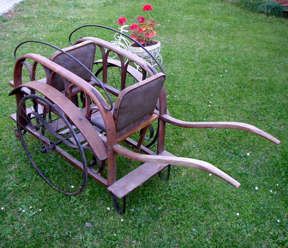 19th Century Stroller for twins, Thonet In Good Condition For Sale In Praha, CZ