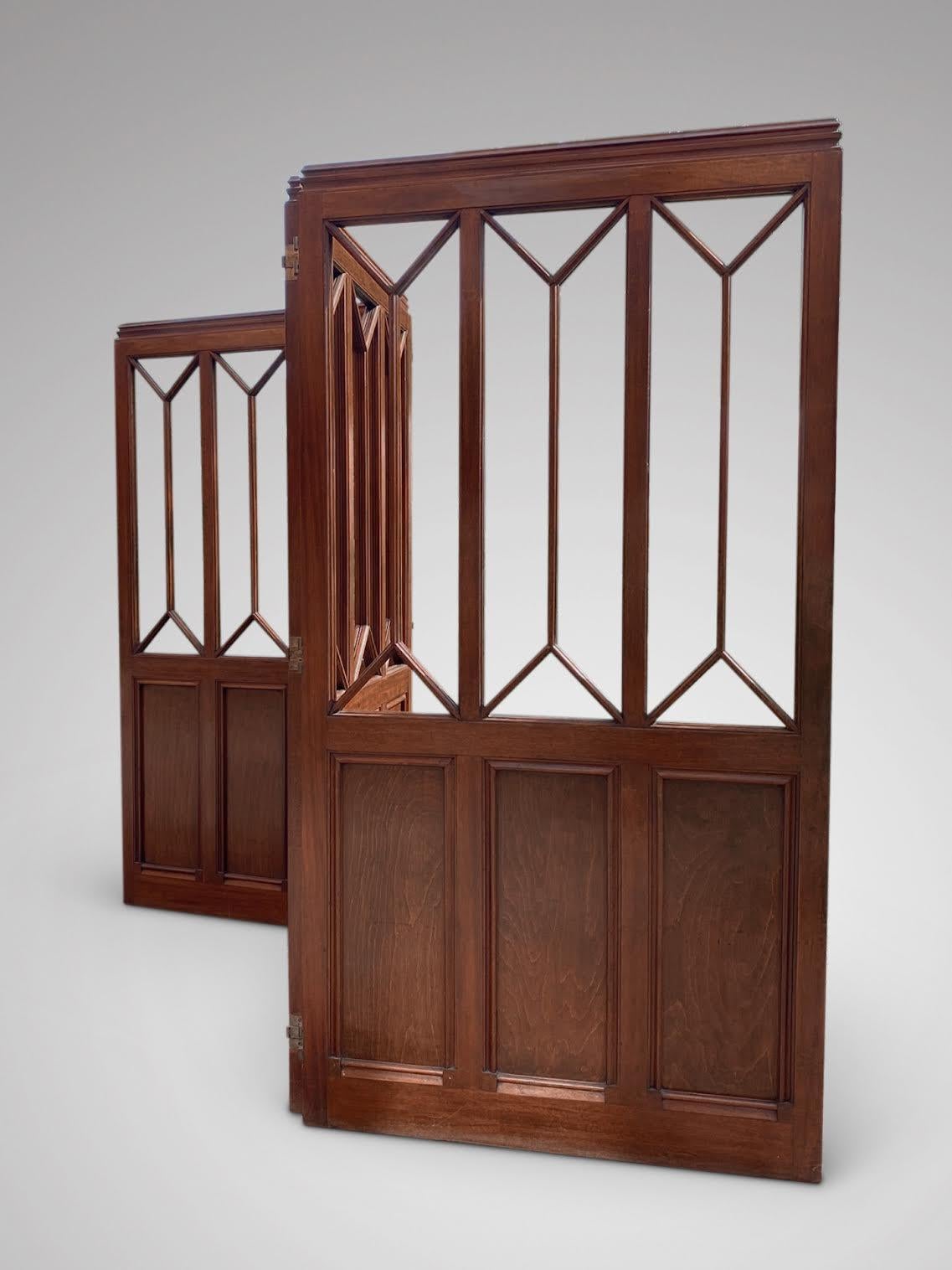 Victorian 19th Century Stunning Quality Three Panel Folding Screen in Solid Mahogany For Sale