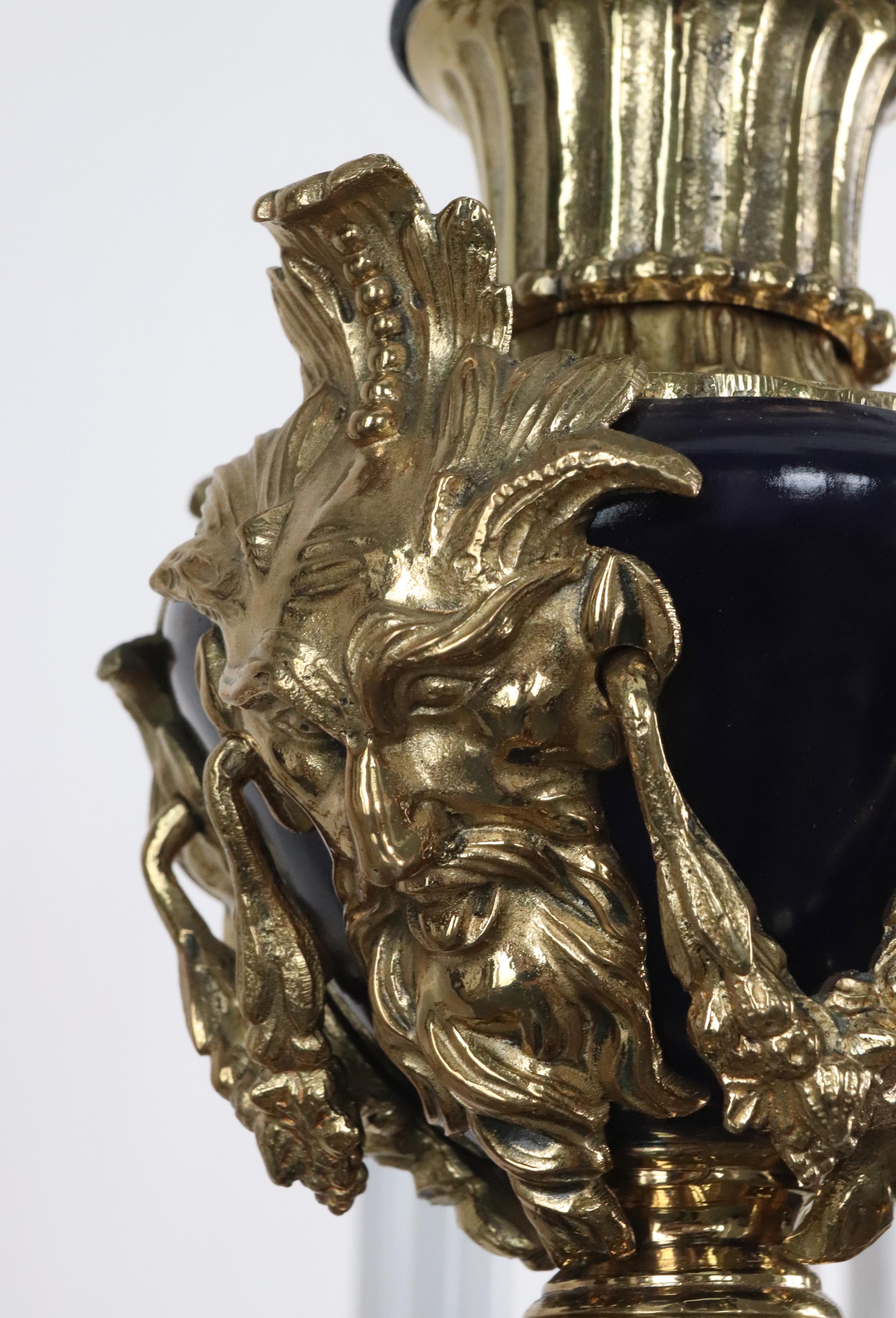 Lampadario in bronzo rinascimentale francese del XIX secolo in vendita 5