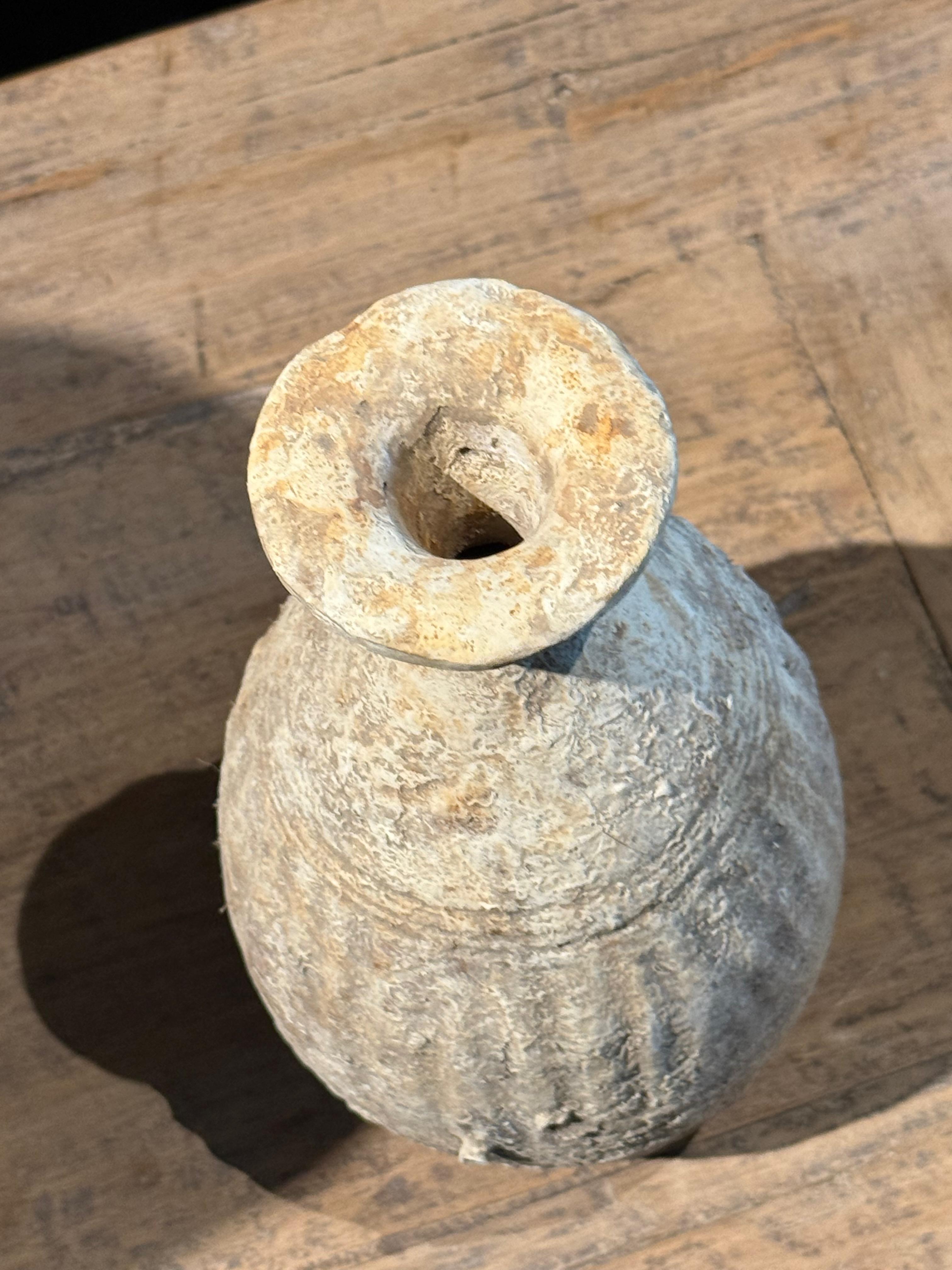 Thaïlandais Bouteille de médicaments du 19e siècle provenant de l'épave du navire Sukhothai, Thaïlande en vente