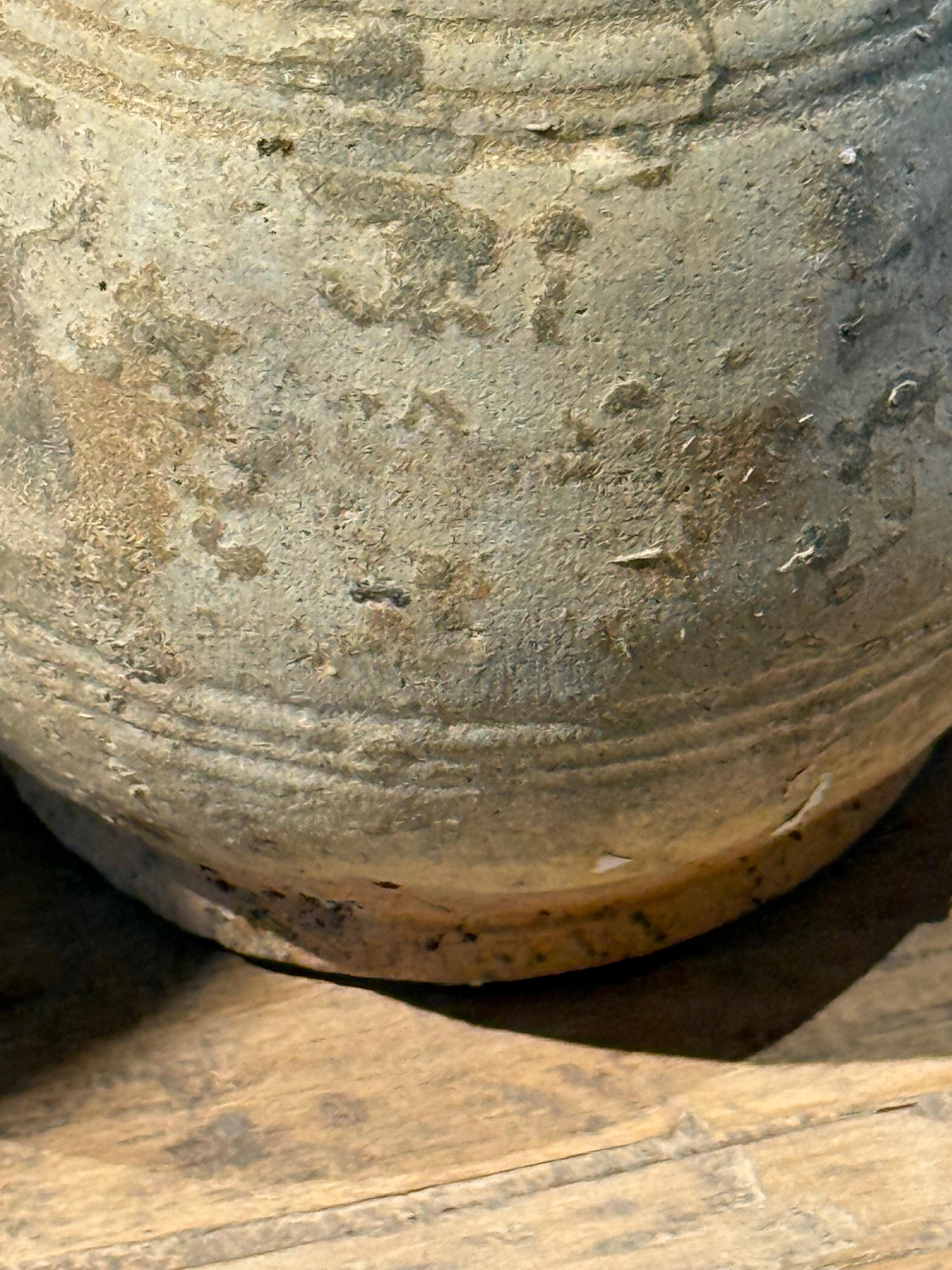 XIXe siècle Bouteille de médicaments du 19e siècle provenant de l'épave du navire Sukhothai, Thaïlande en vente