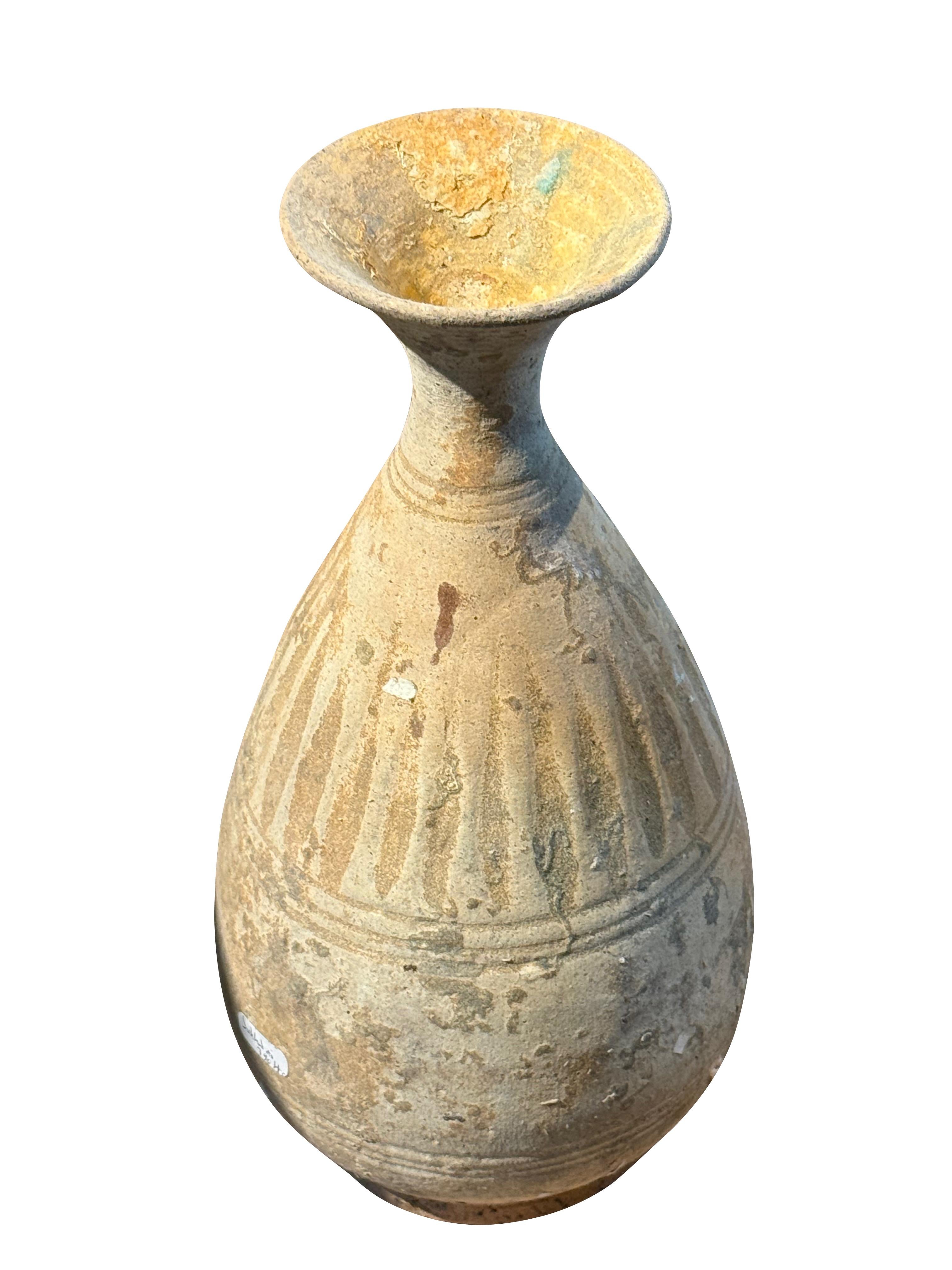 Bouteilles de médicaments du 19e siècle provenant de l'épave du navire Sukhothai, Thaïlande Bon état - En vente à New York, NY