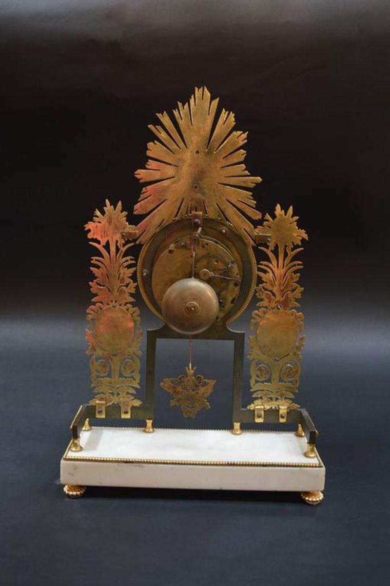 19th Century Sunburst Clock In Good Condition For Sale In Los Angeles, CA