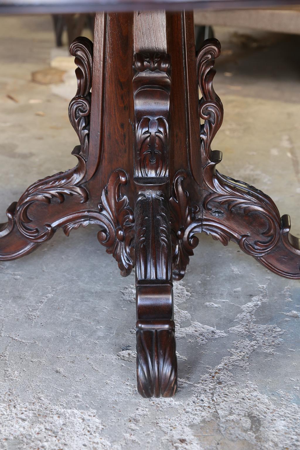 19th Century Superbly Handcrafted Solid Mahogany Round Governor's Dinning Table In Good Condition For Sale In Houston, TX