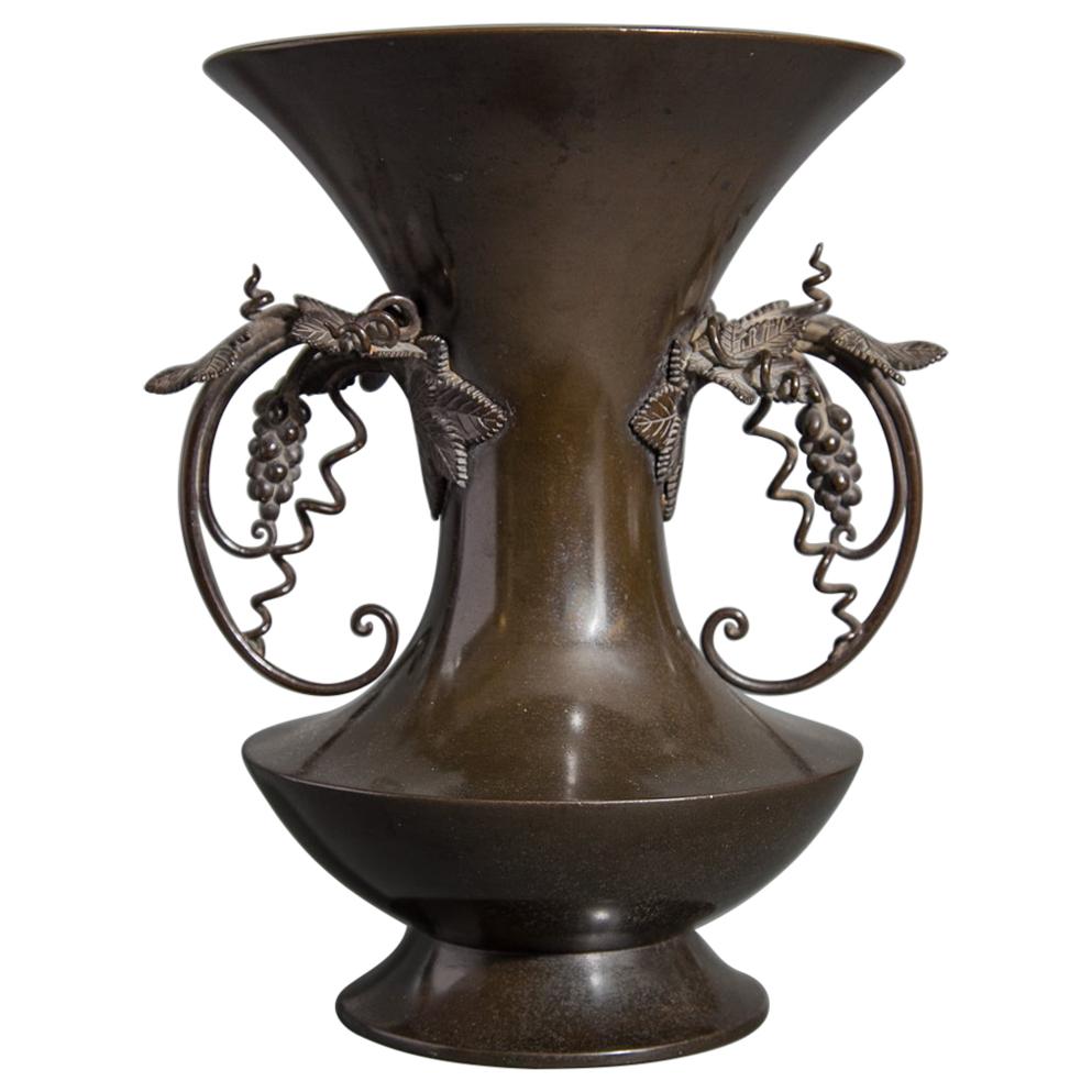 19th Century Superior Quality Japanese Bronze Vase with Grape Vine Handles
