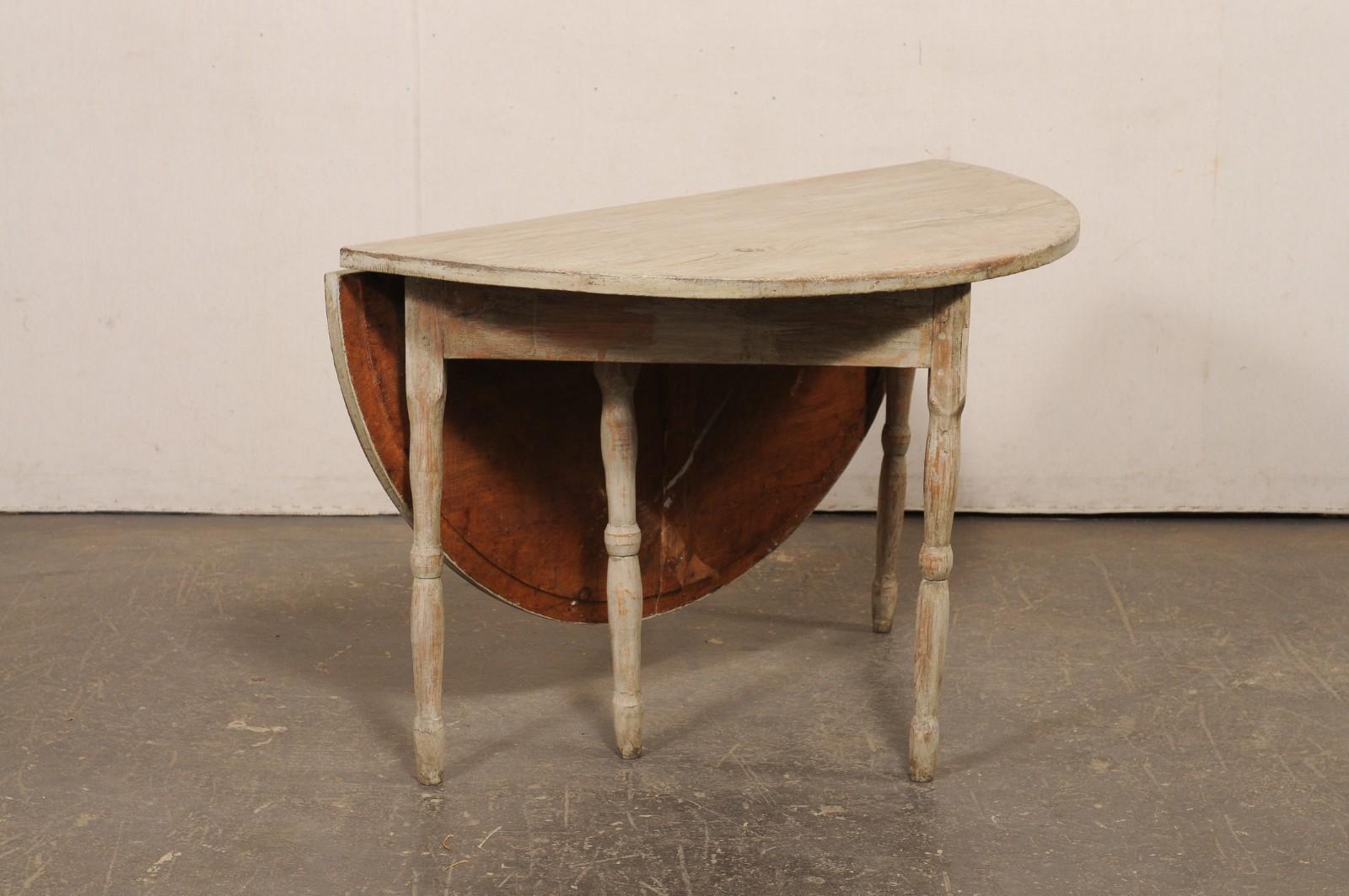 19th Century Swedish 4 ft Diameter Top Round-to-Demi Drop-Leaf Table For Sale 5