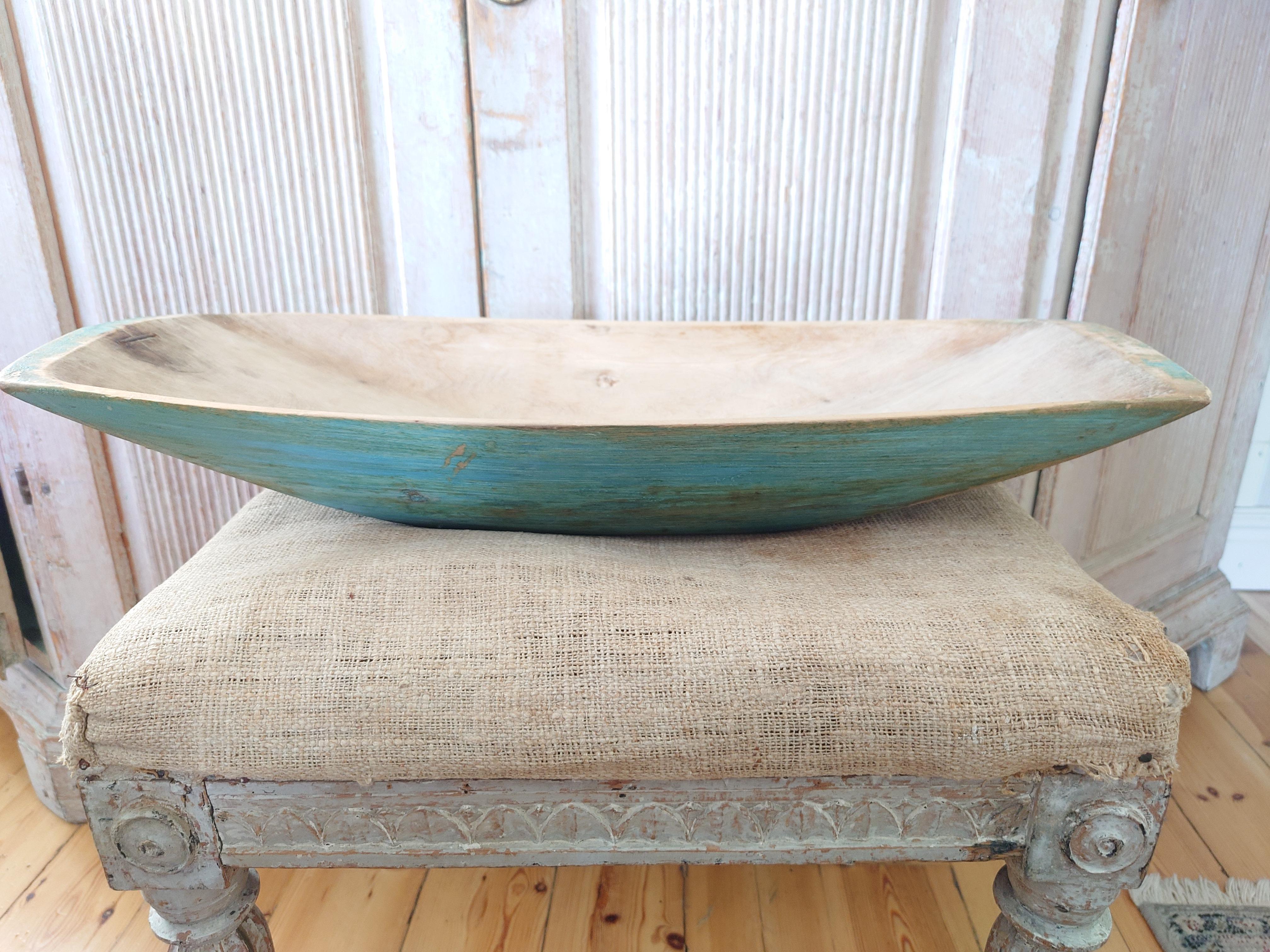 19th Century Swedish antique genuine country Folk Art wooden trough / bowl For Sale 1
