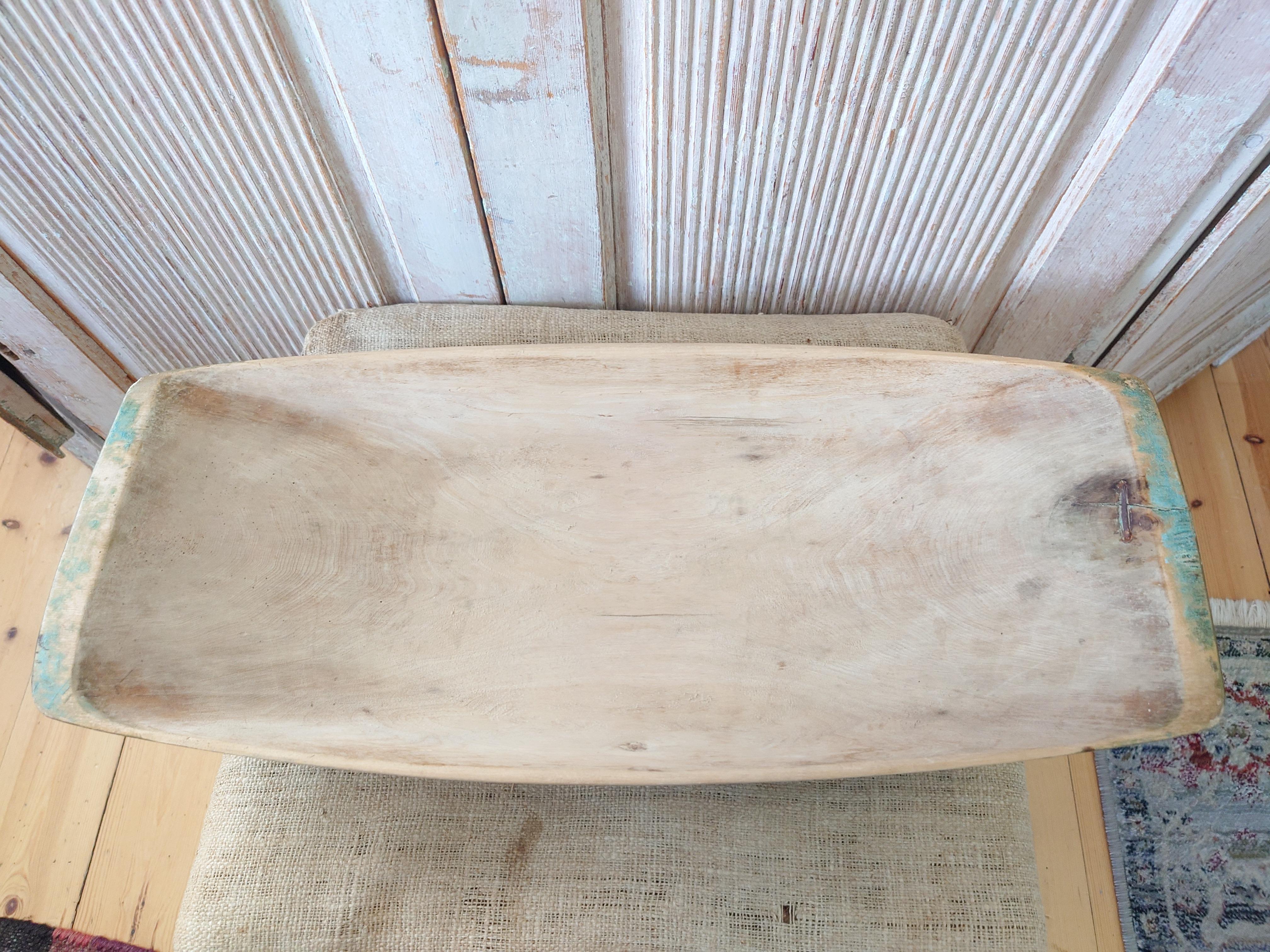 19th Century Swedish antique genuine country Folk Art wooden trough / bowl For Sale 2