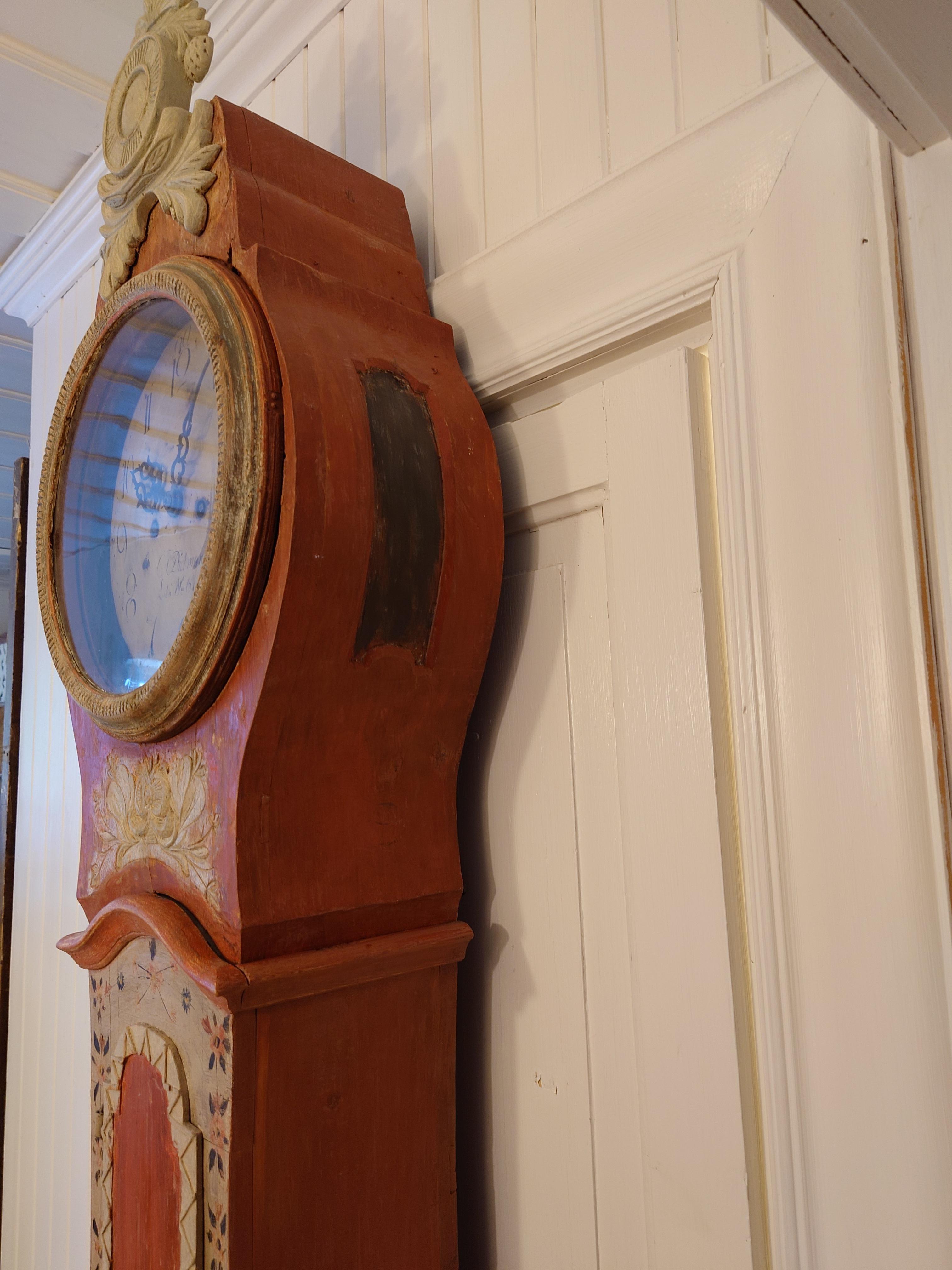 Pine 19th Century Swedish Ántique Grandfather Clock Tall Case Clock Original Paint For Sale