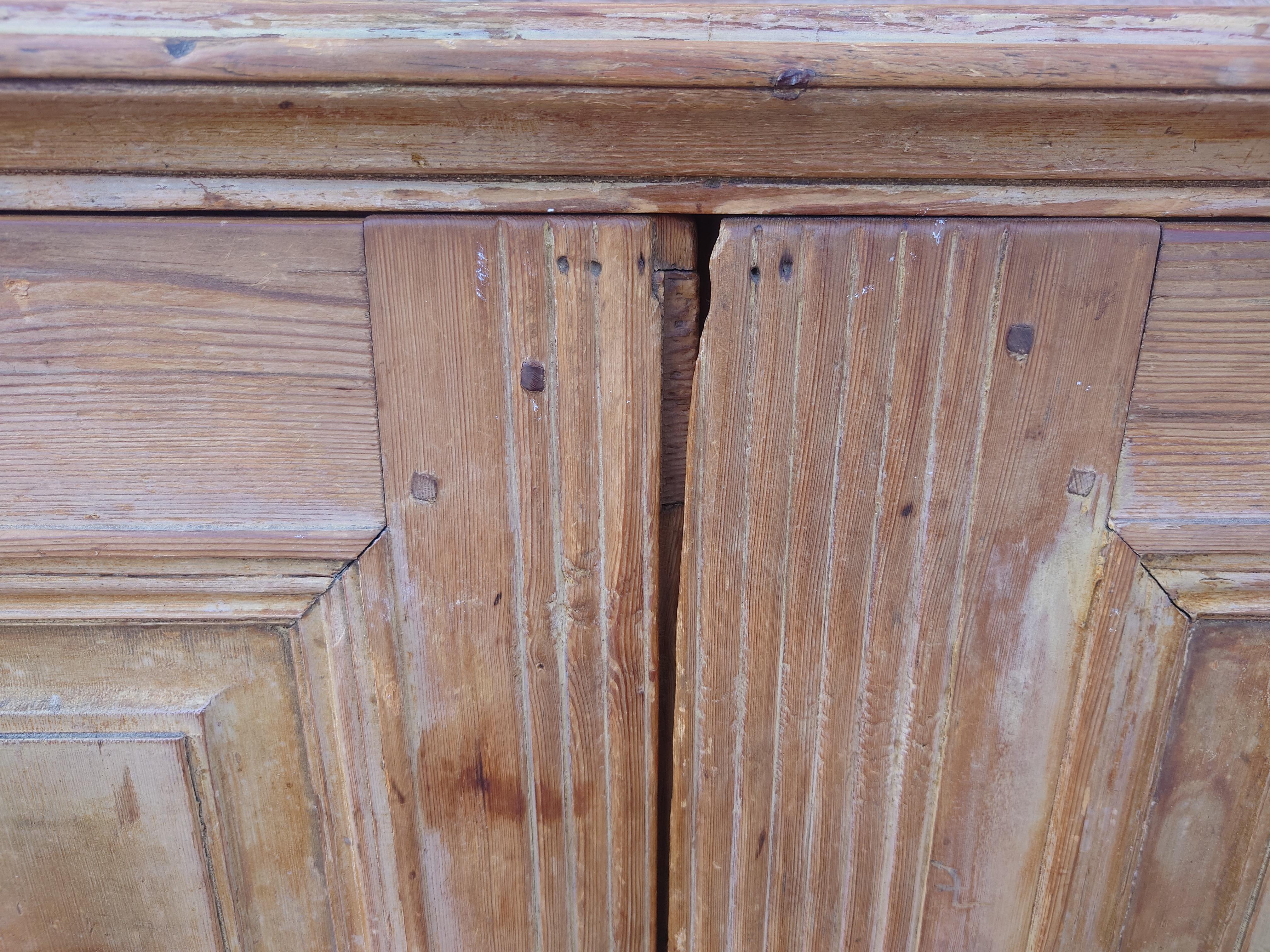 19ème siècle suédois  buffet gustavien ancien avec peinture d'origine Bon état - En vente à Boden, SE