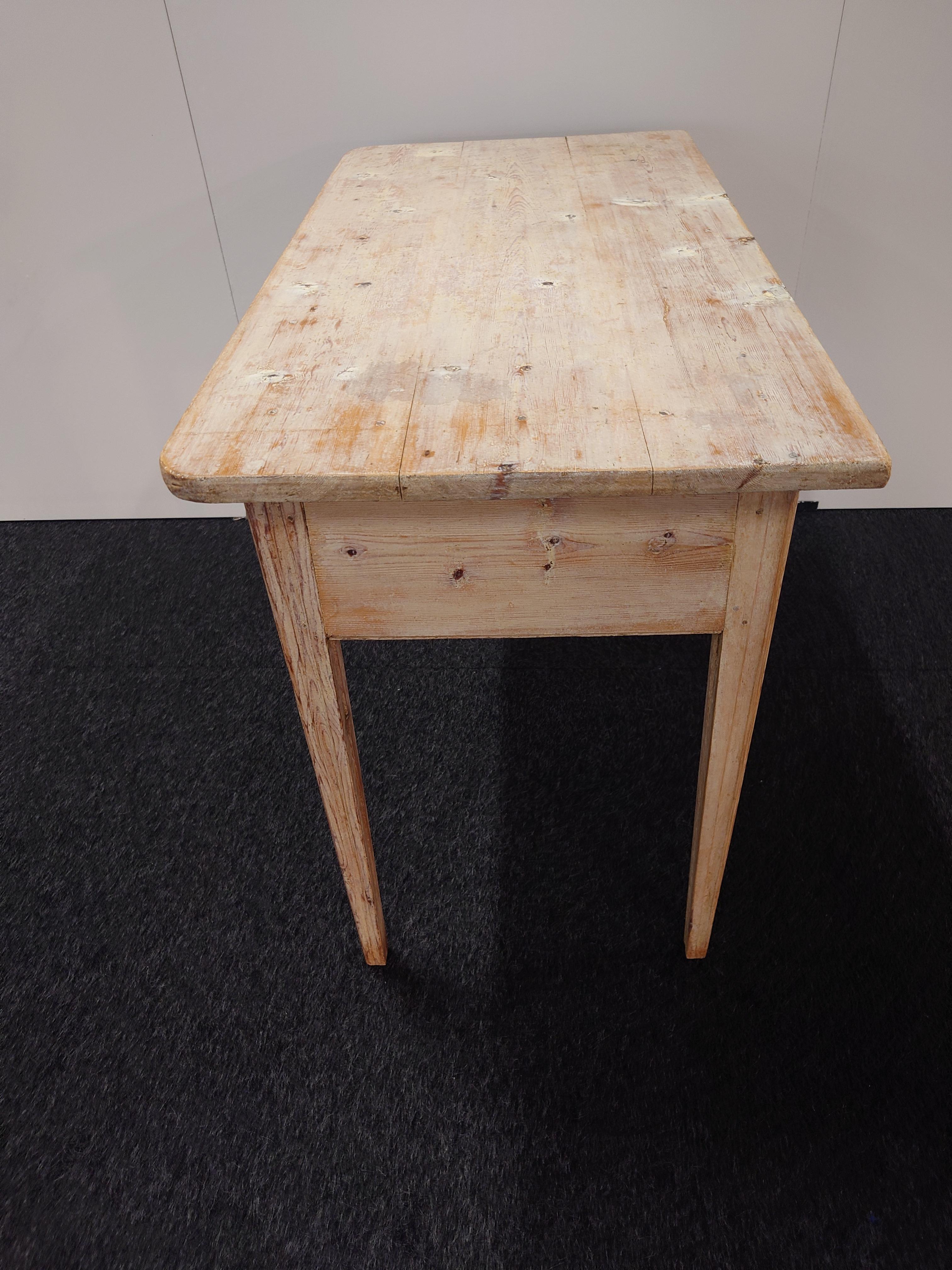 19th Century Swedish  antique Gustavian table with drawer genuine rustic  For Sale 7