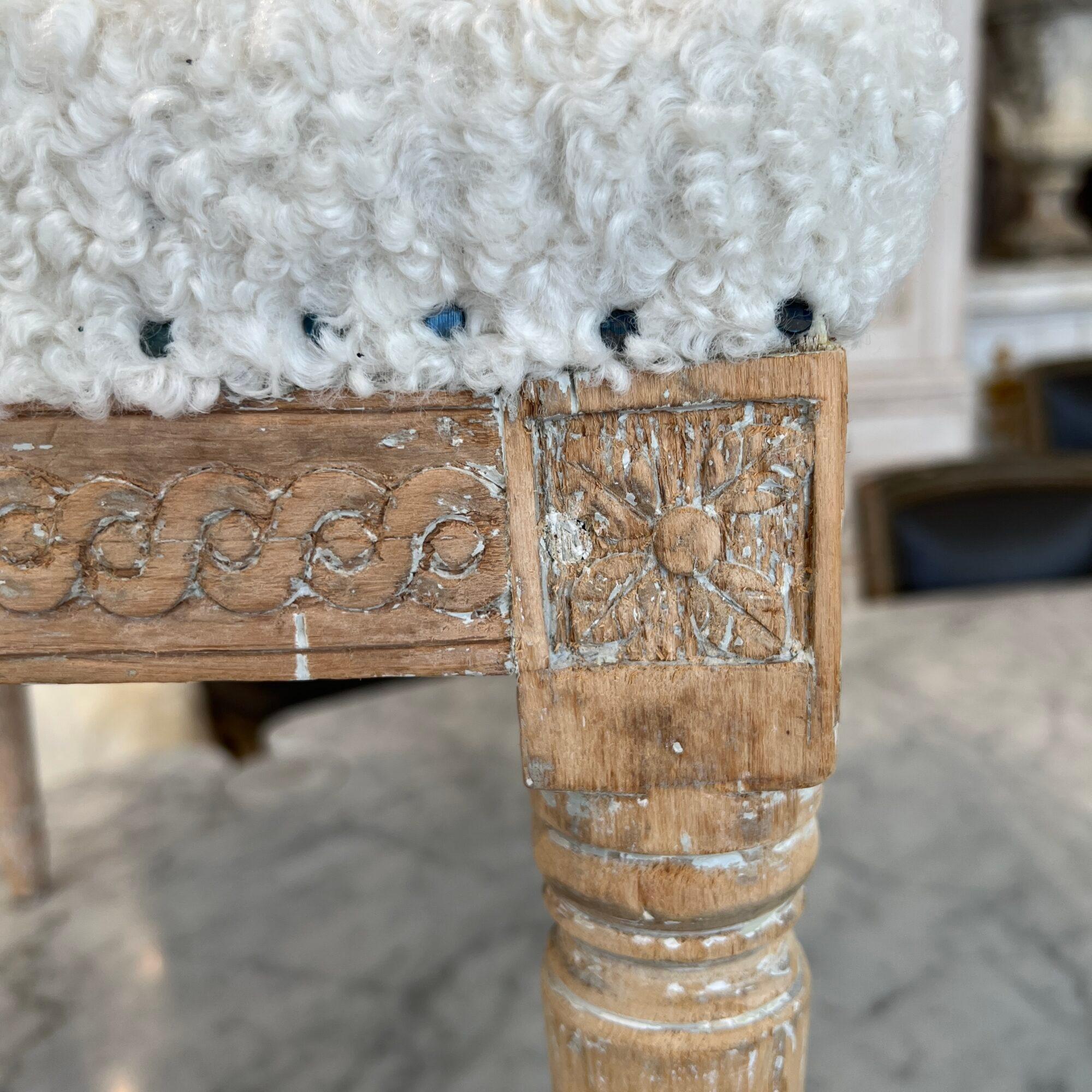 Tabouret-tabouret gustavien ancien suédois du 19e siècle État moyen - En vente à New Orleans, LA