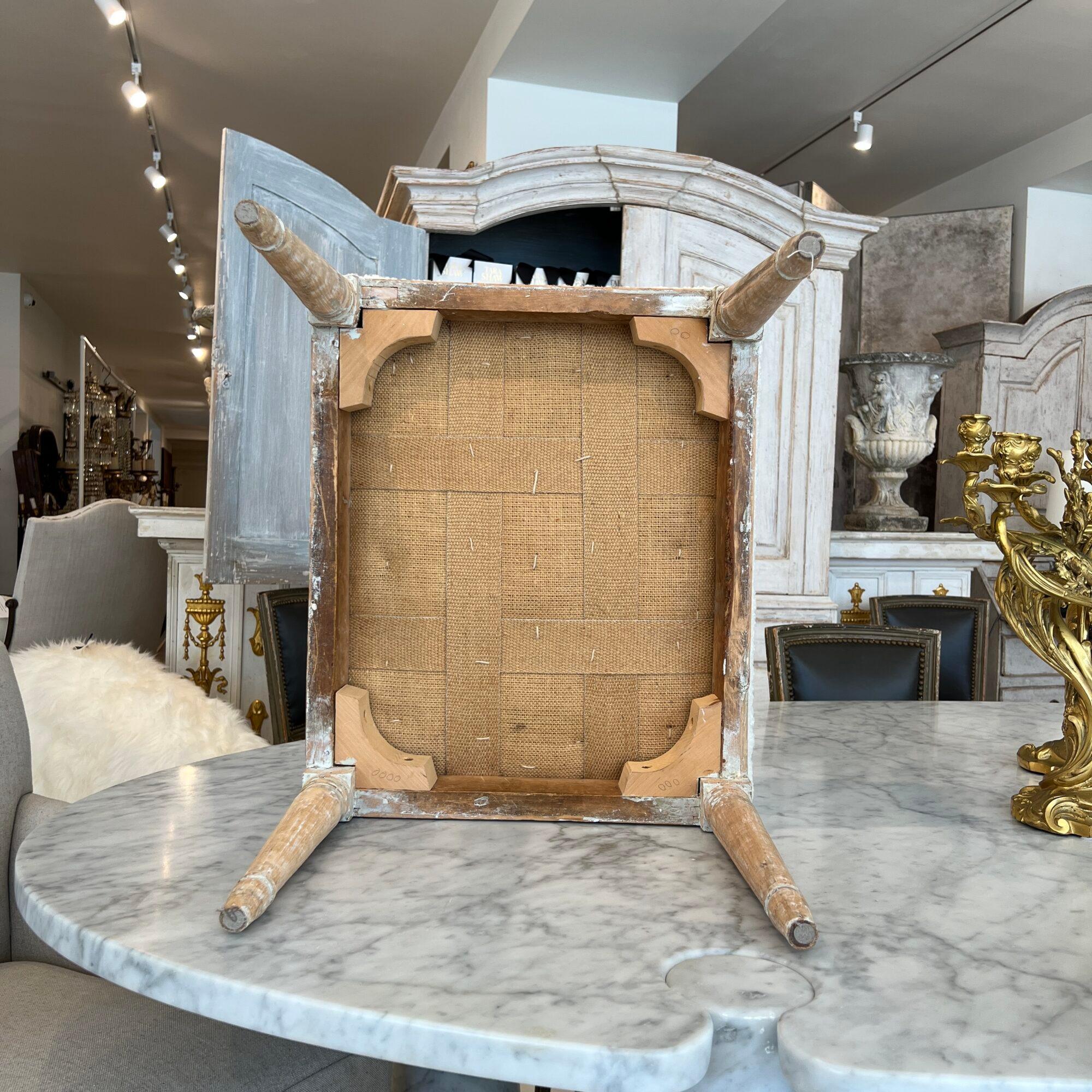 Bois Tabouret-tabouret gustavien ancien suédois du 19e siècle en vente