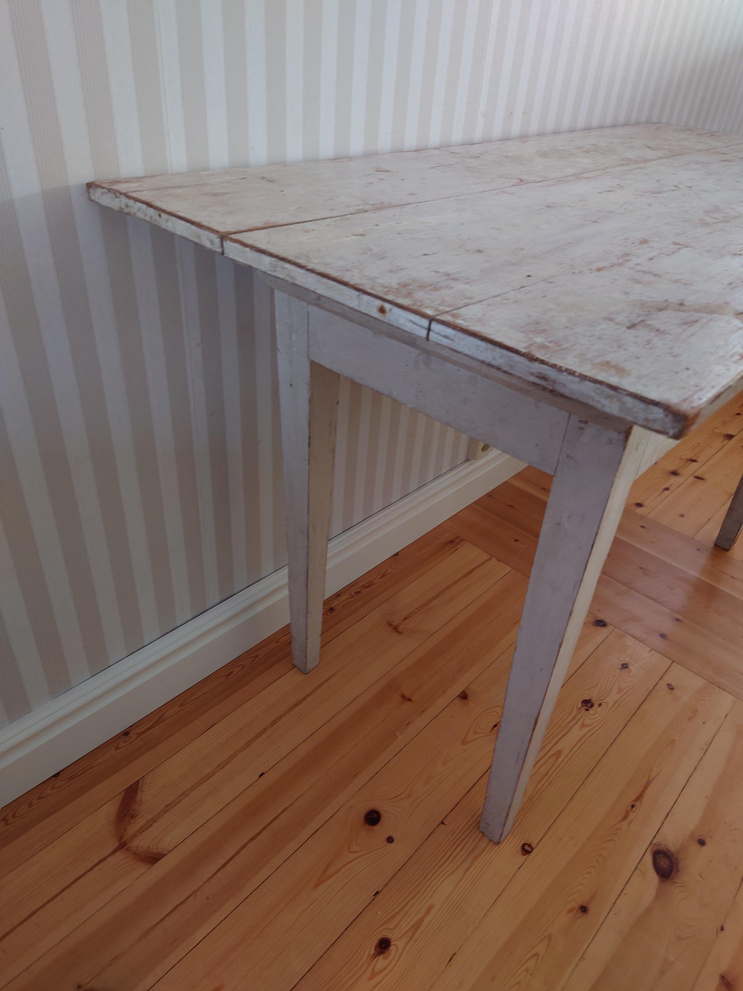 19th Century Swedish Antique Rustic  Console table with original paint  For Sale 5