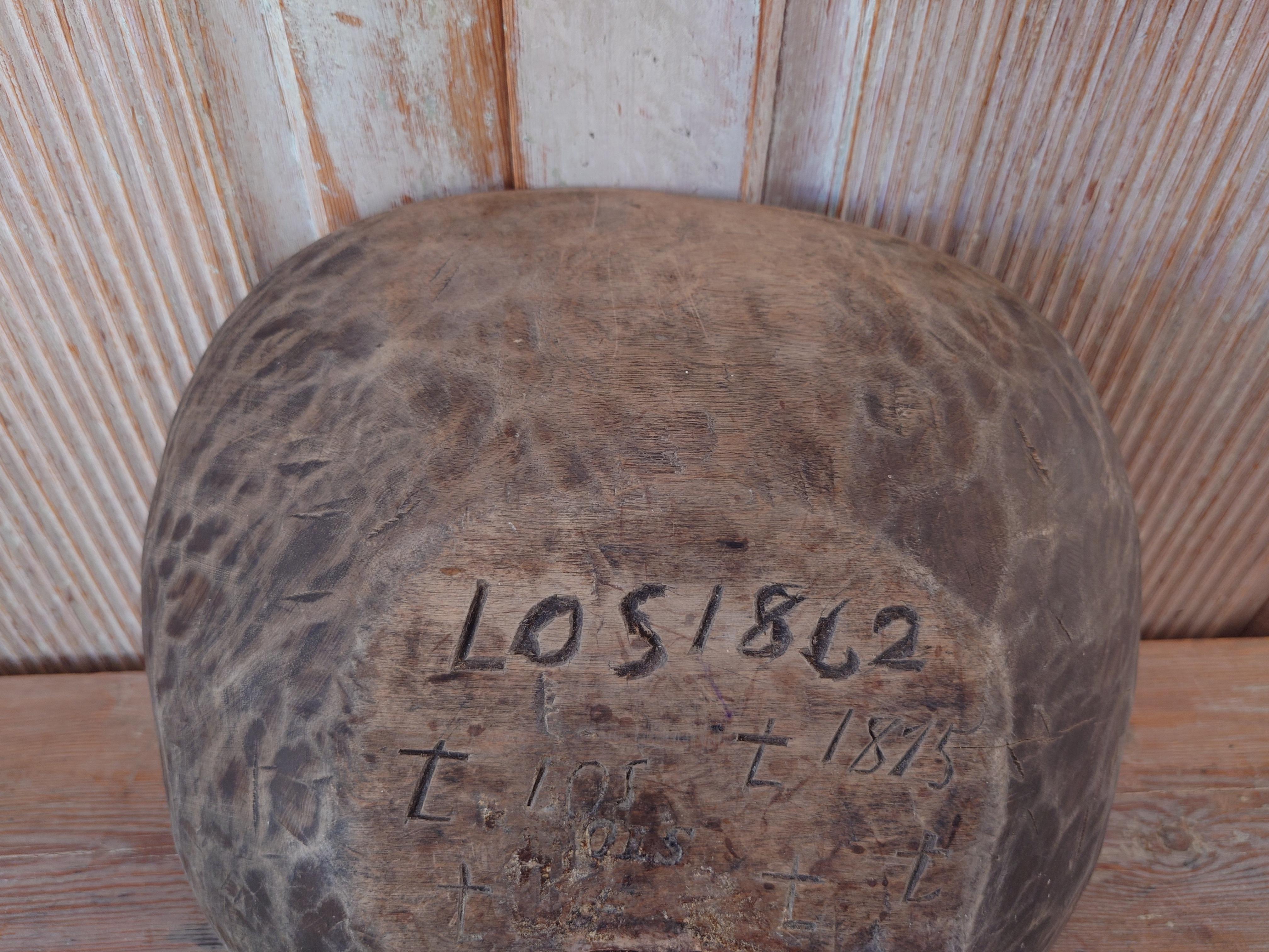 19th Century Swedish  Antique Rustic Folk Art Wooden Bowl dated 1862 In Good Condition For Sale In Boden, SE
