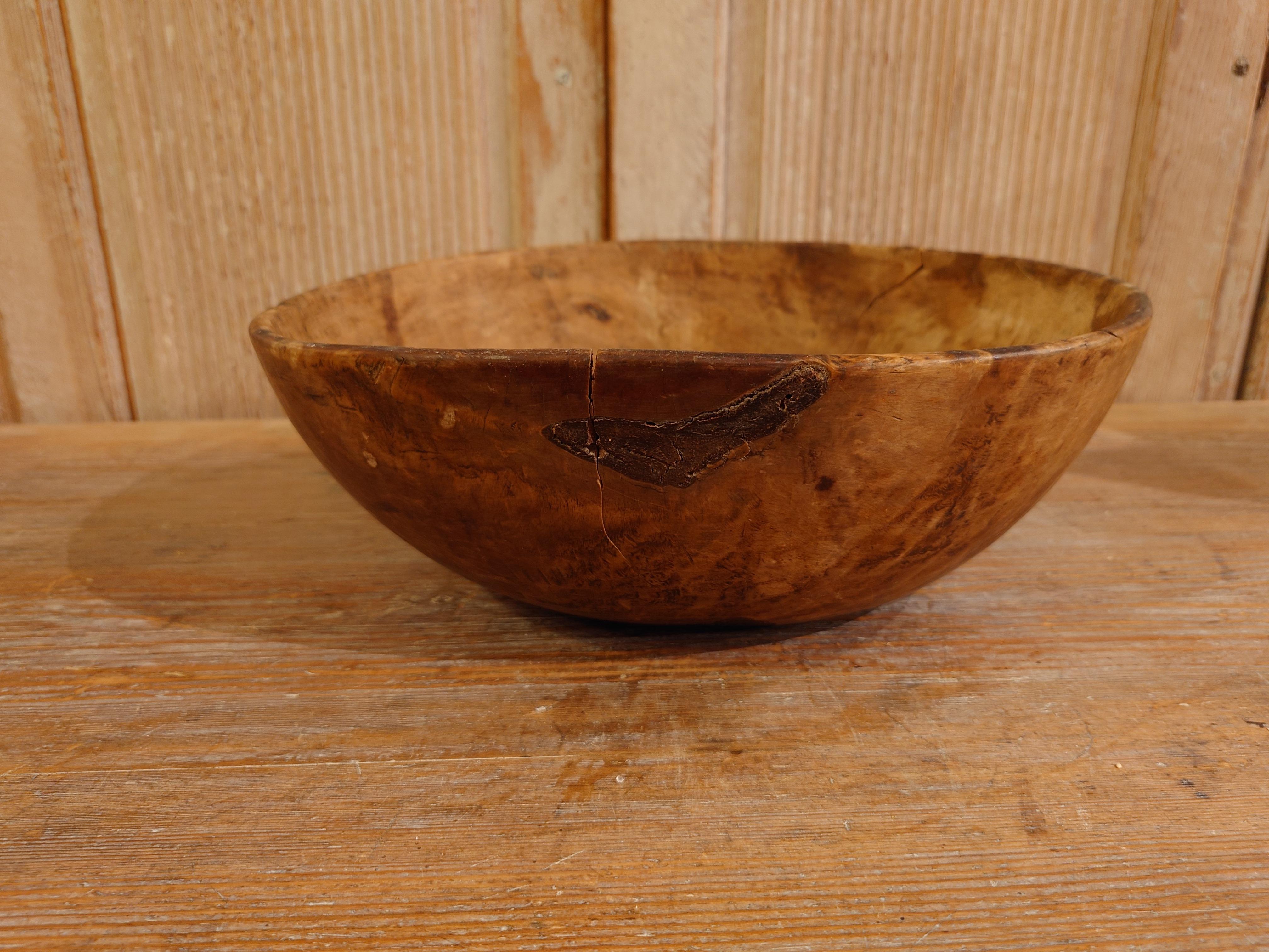 Late 19th century Swedish antique rustic wooden bowl from Northern Sweden.
Genuine & rustic with incredible patina after several hundreds years of use.
So useful and incredible interior detail.
Drycracks occour.
The bowl is made in pine.
These