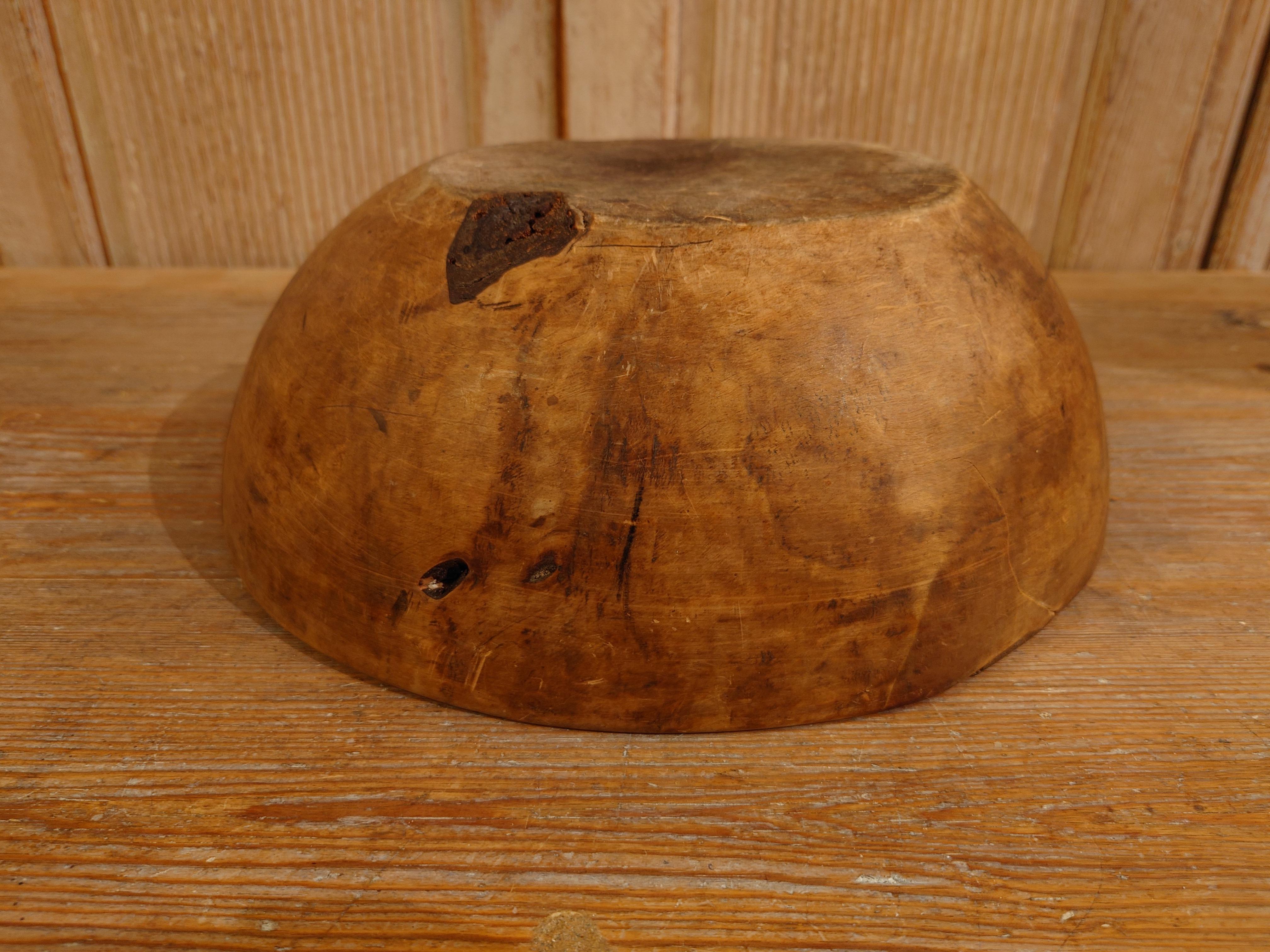 19th Century, Swedish, Antique Rustic Folk Art Wooden Bowl with Nice Patina For Sale 1