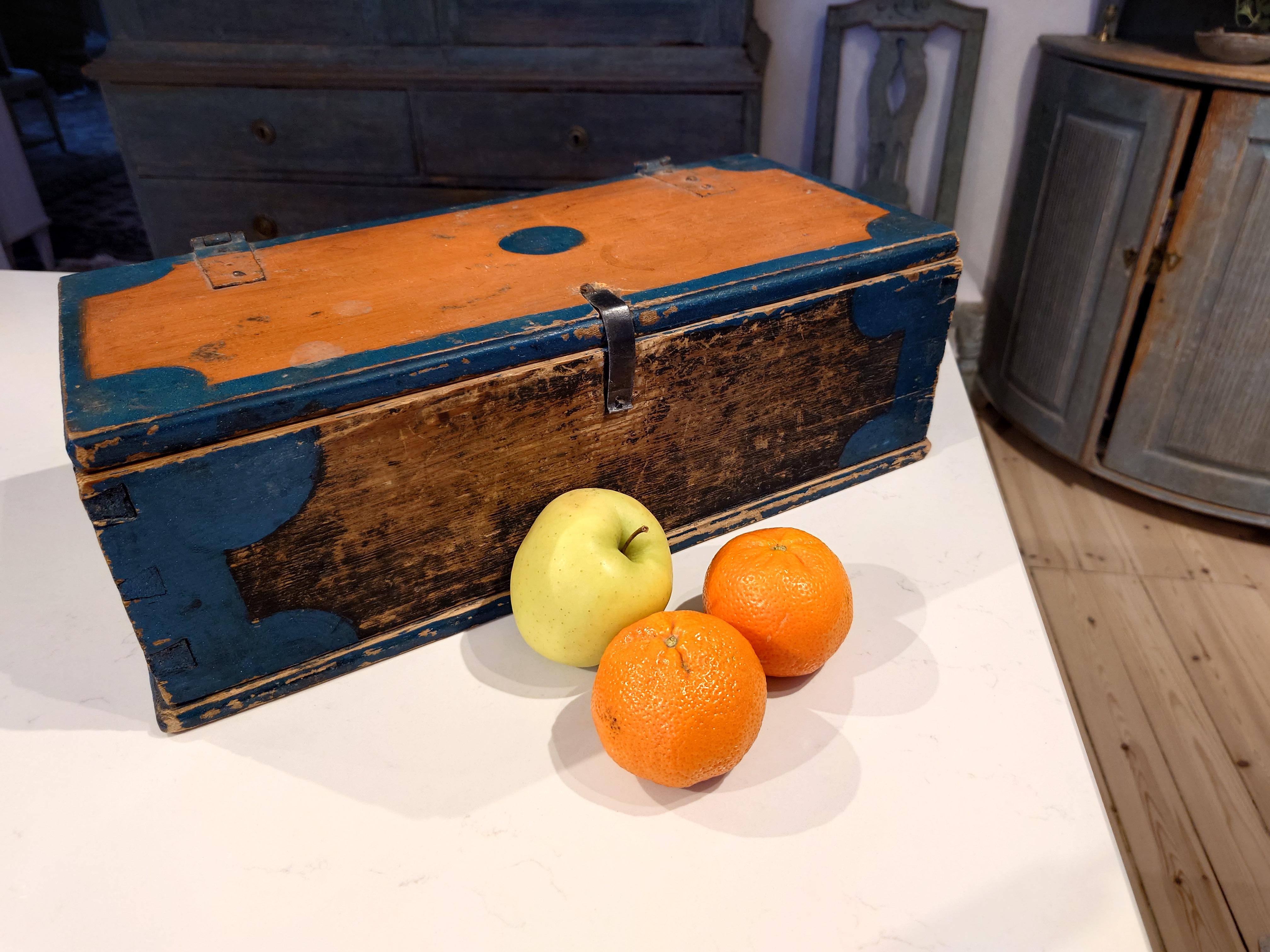19th Century Swedish Antique Rustic Folkart Chest / Box with Original Paint For Sale 6