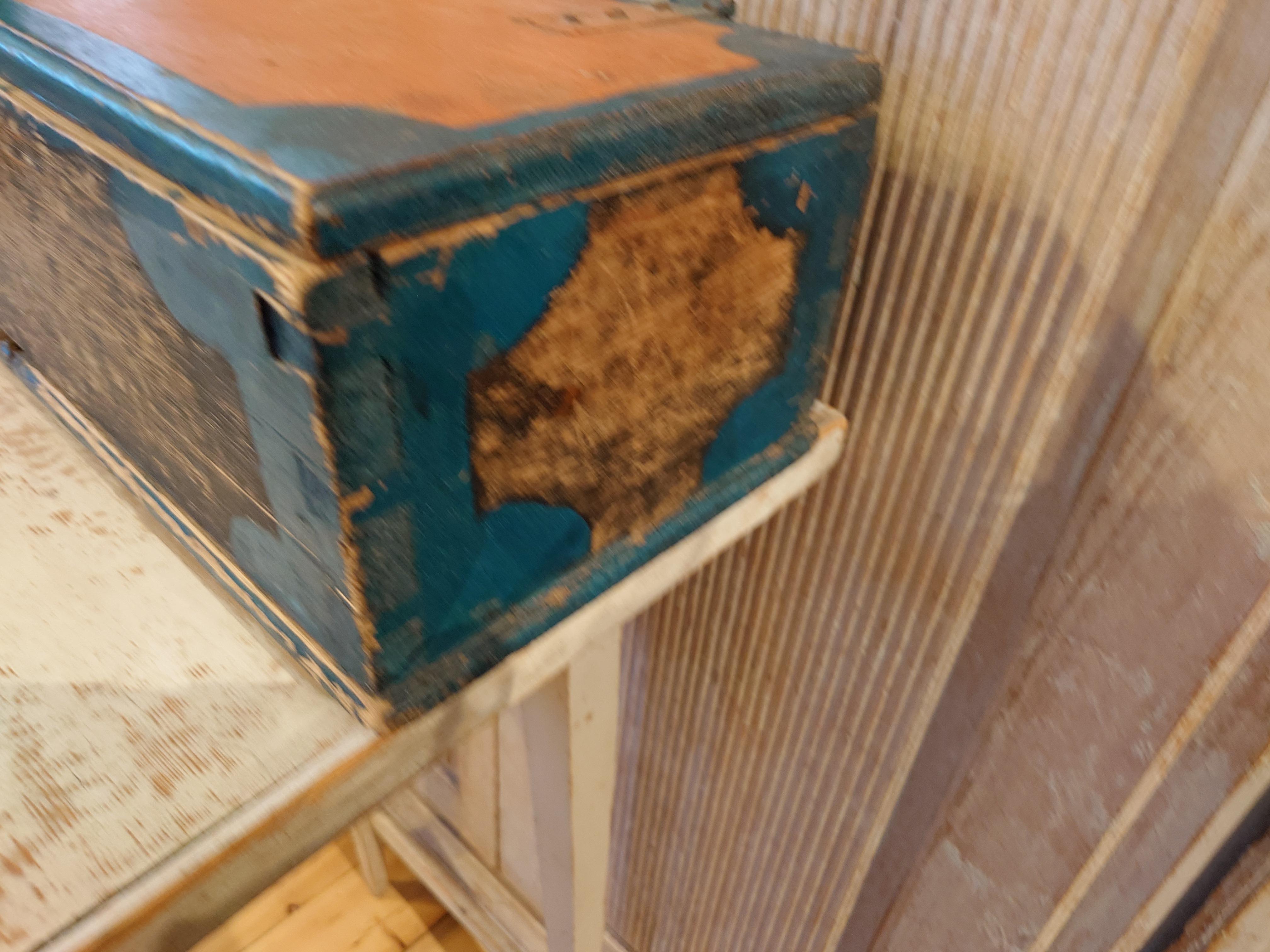 19th Century Swedish Antique Rustic Folkart Chest / Box with Original Paint For Sale 10