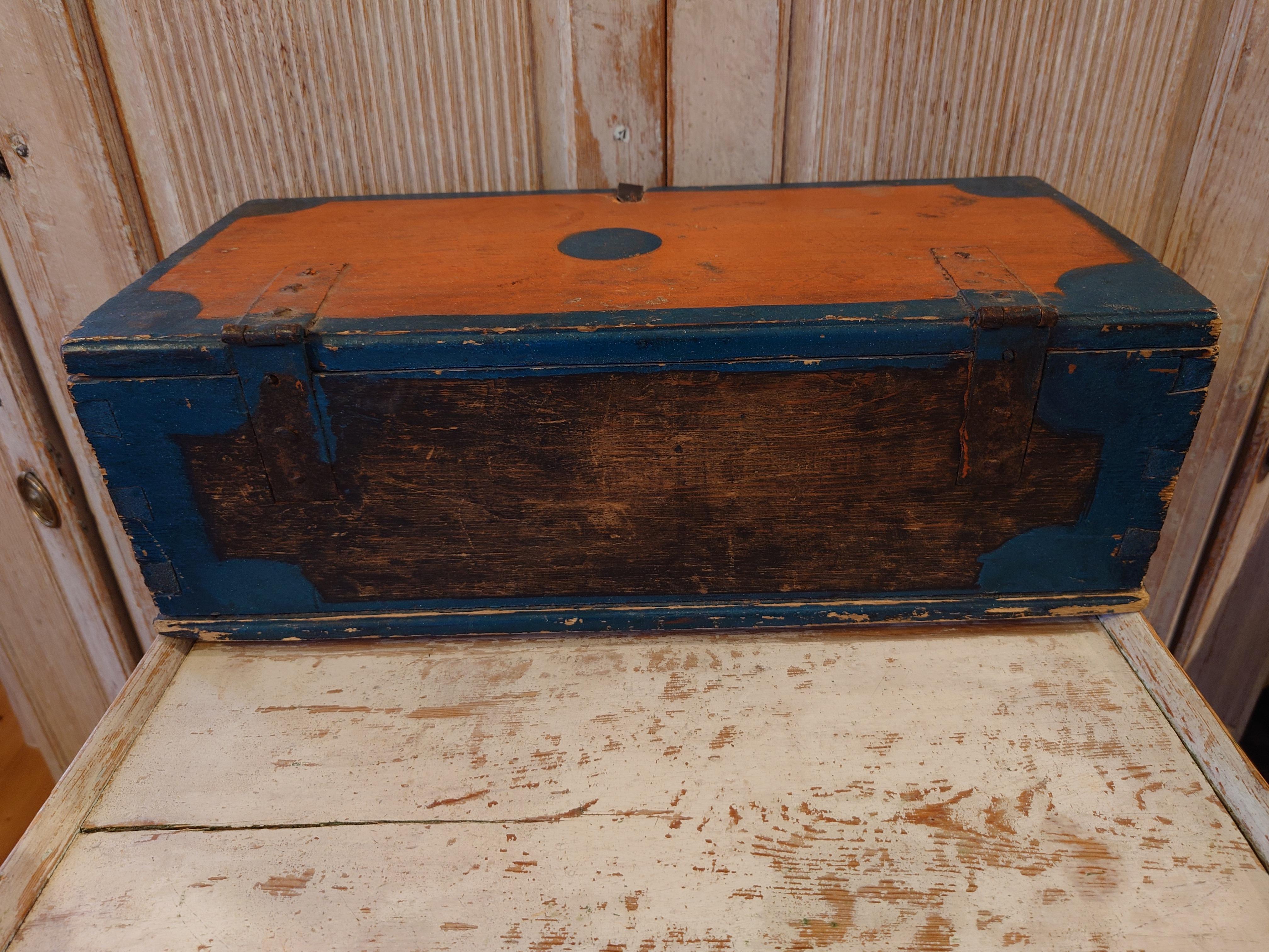 19th Century Swedish Antique Rustic Folkart Chest / Box with Original Paint For Sale 12