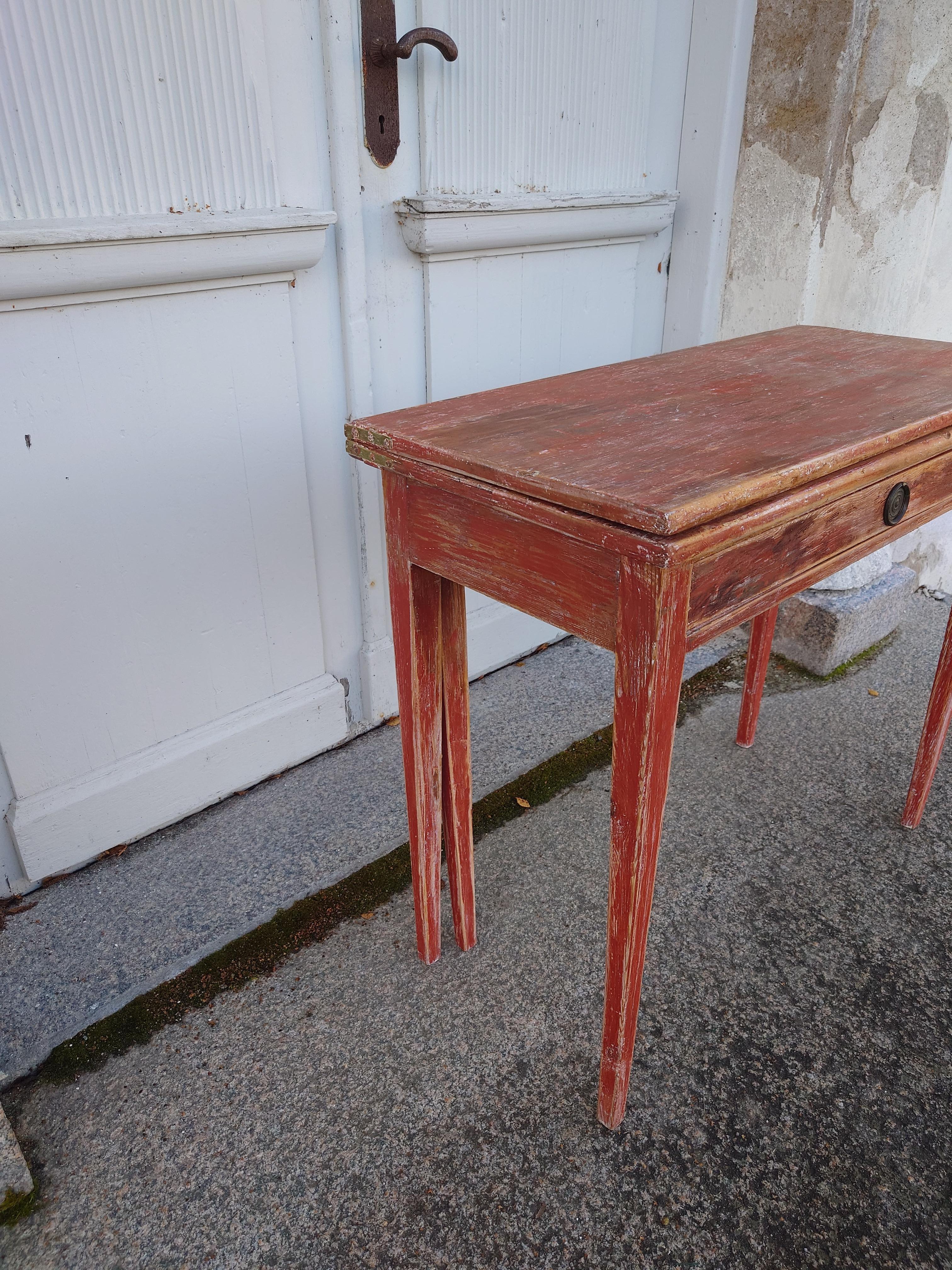  19th Century Swedish antique  rustic genuine Game Table for Playing games   In Good Condition For Sale In Boden, SE