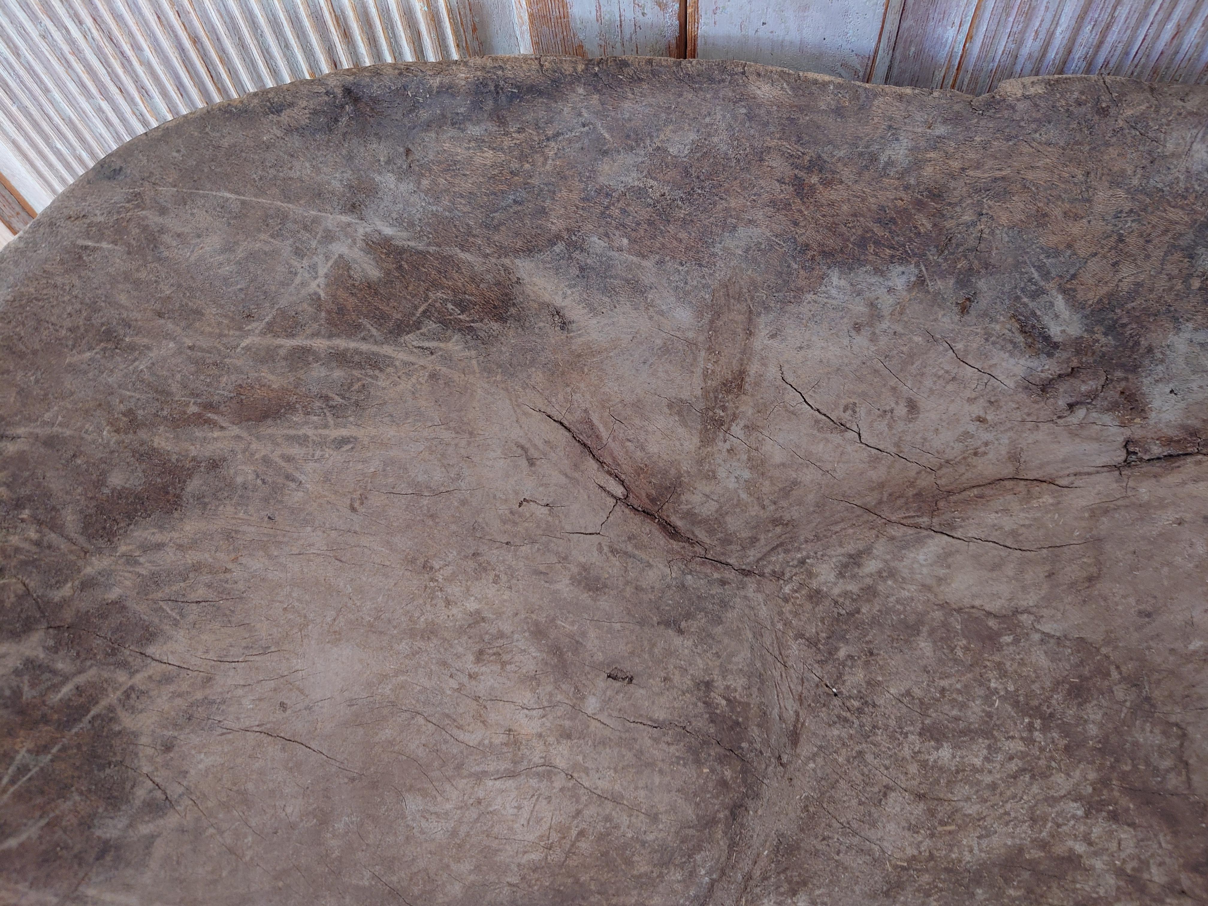 Intagliato a mano Ciotola di legno svedese antica e rara del XIX secolo in vendita