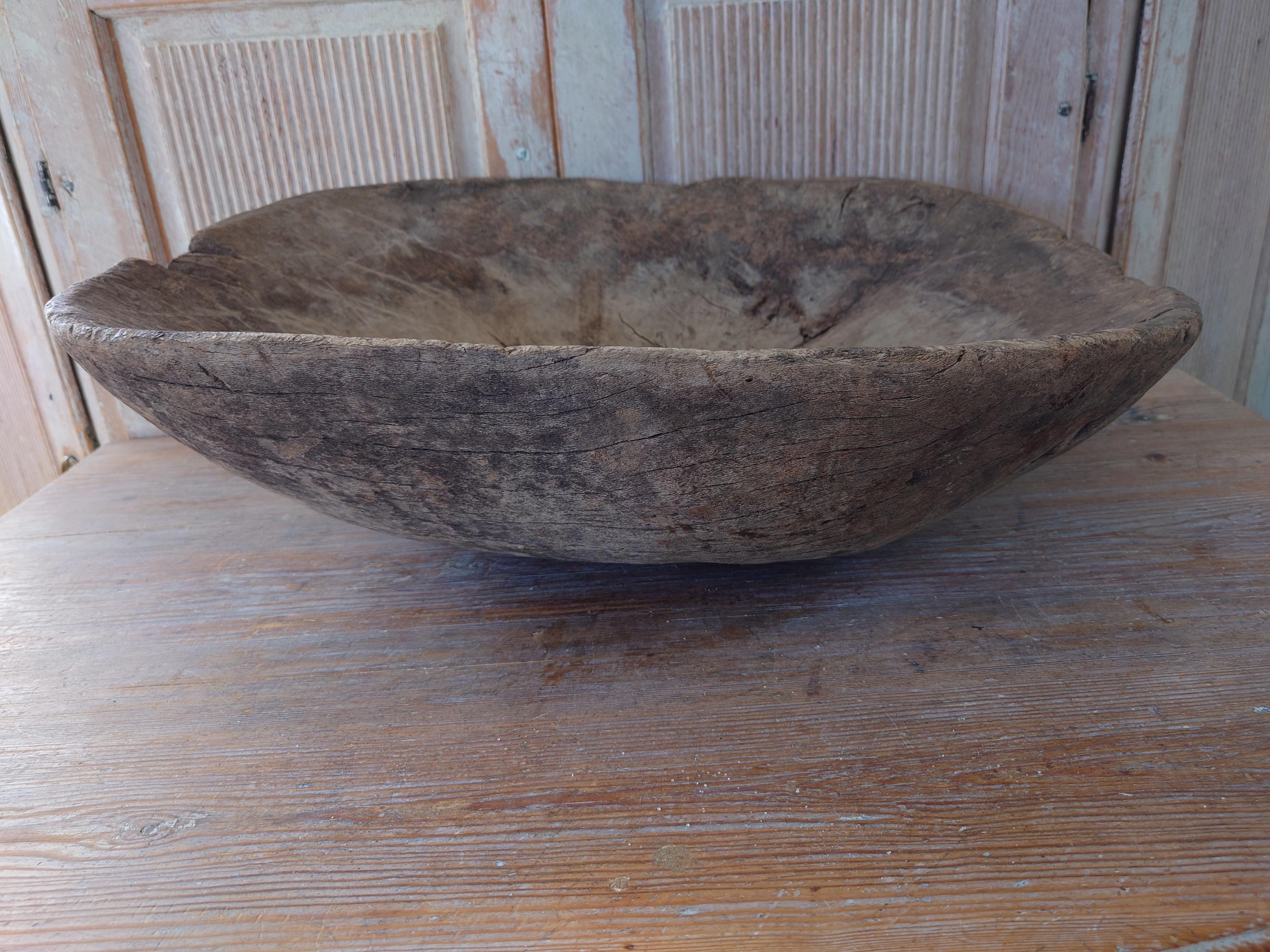19th Century Swedish Antique Rustic Rare Wooden Bowl For Sale 1