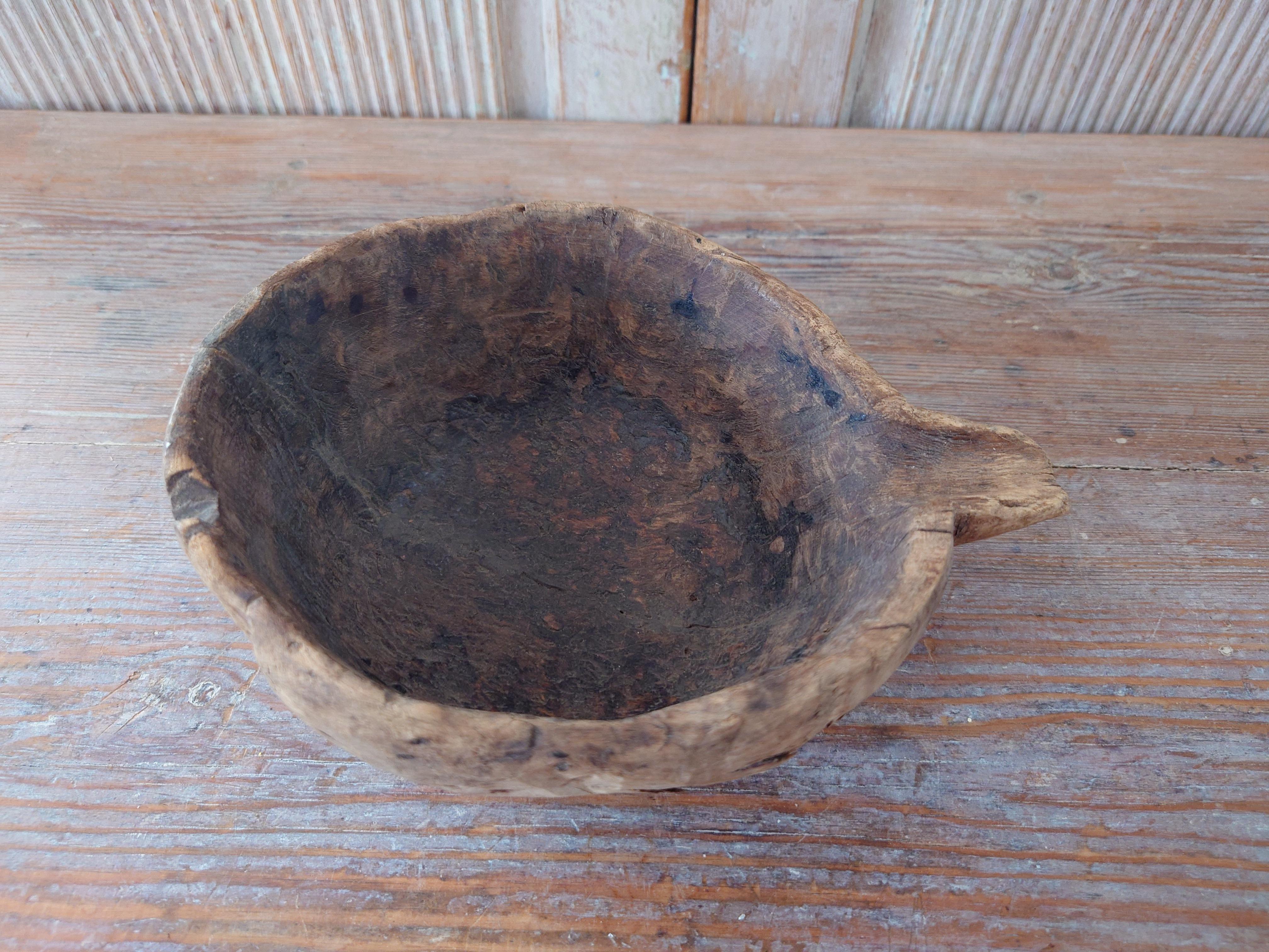 19th Century, Swedish Antique Rustic Wooden Bowl with Handle  For Sale 5