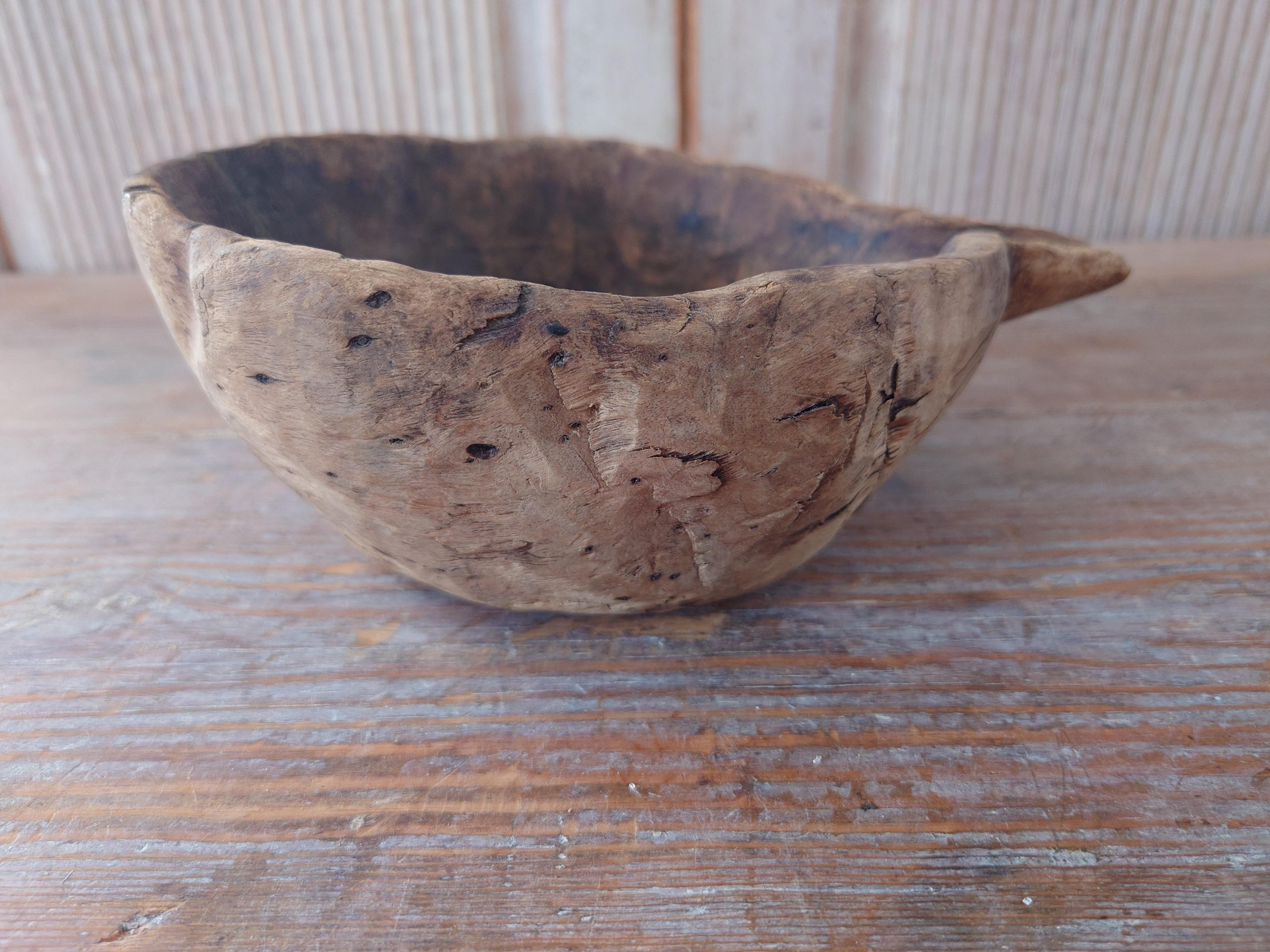 19th Century, Swedish Antique Rustic Wooden Bowl with Handle  For Sale 6