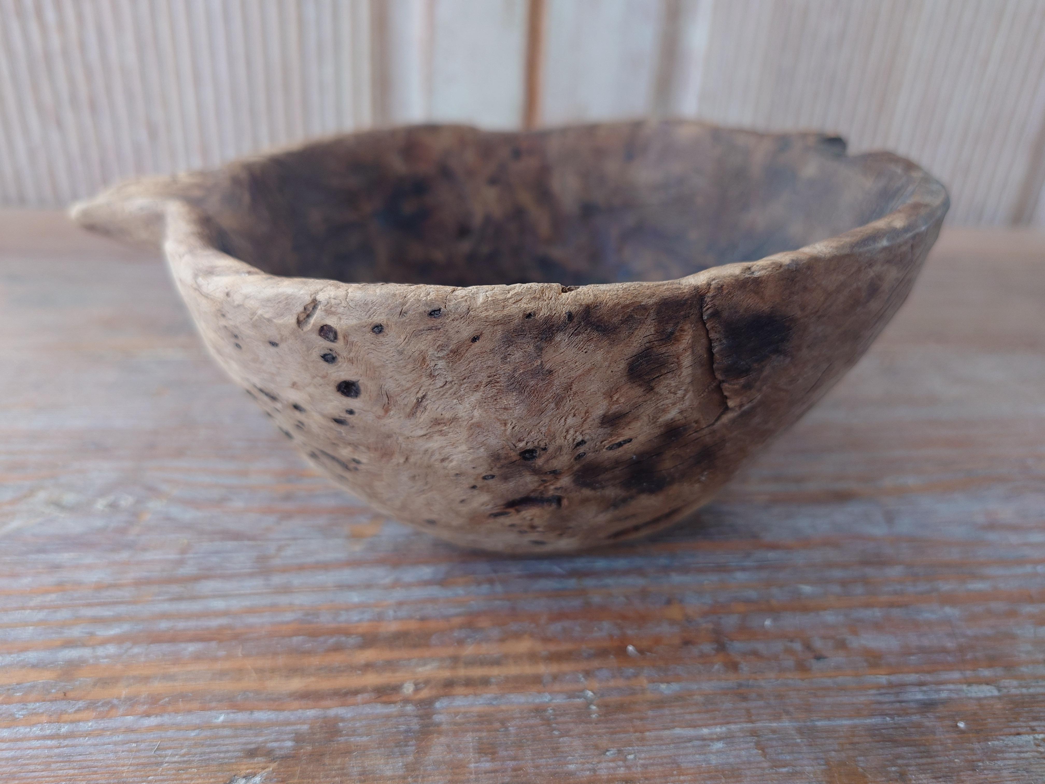 19th Century, Swedish Antique Rustic Wooden Bowl with Handle  For Sale 3