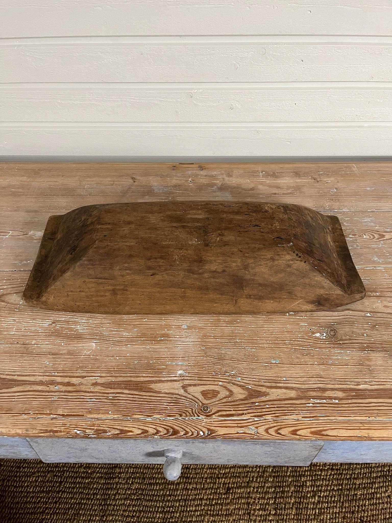 Antica ciotola di legno svedese del XIX secolo In condizioni buone in vendita a Kvidinge, SE