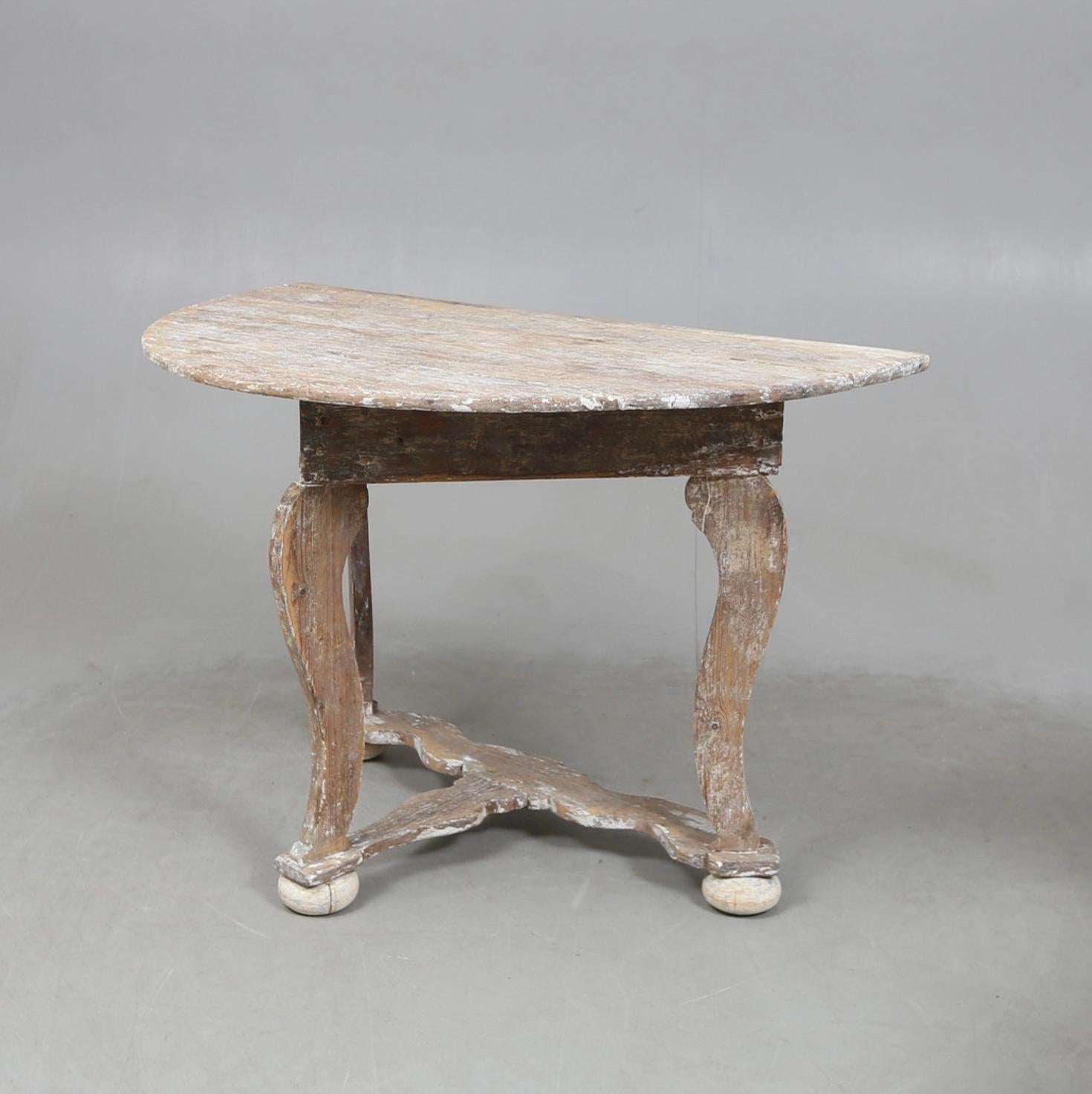19th century Swedish baroque oak console/Demi lune In Good Condition For Sale In London, GB