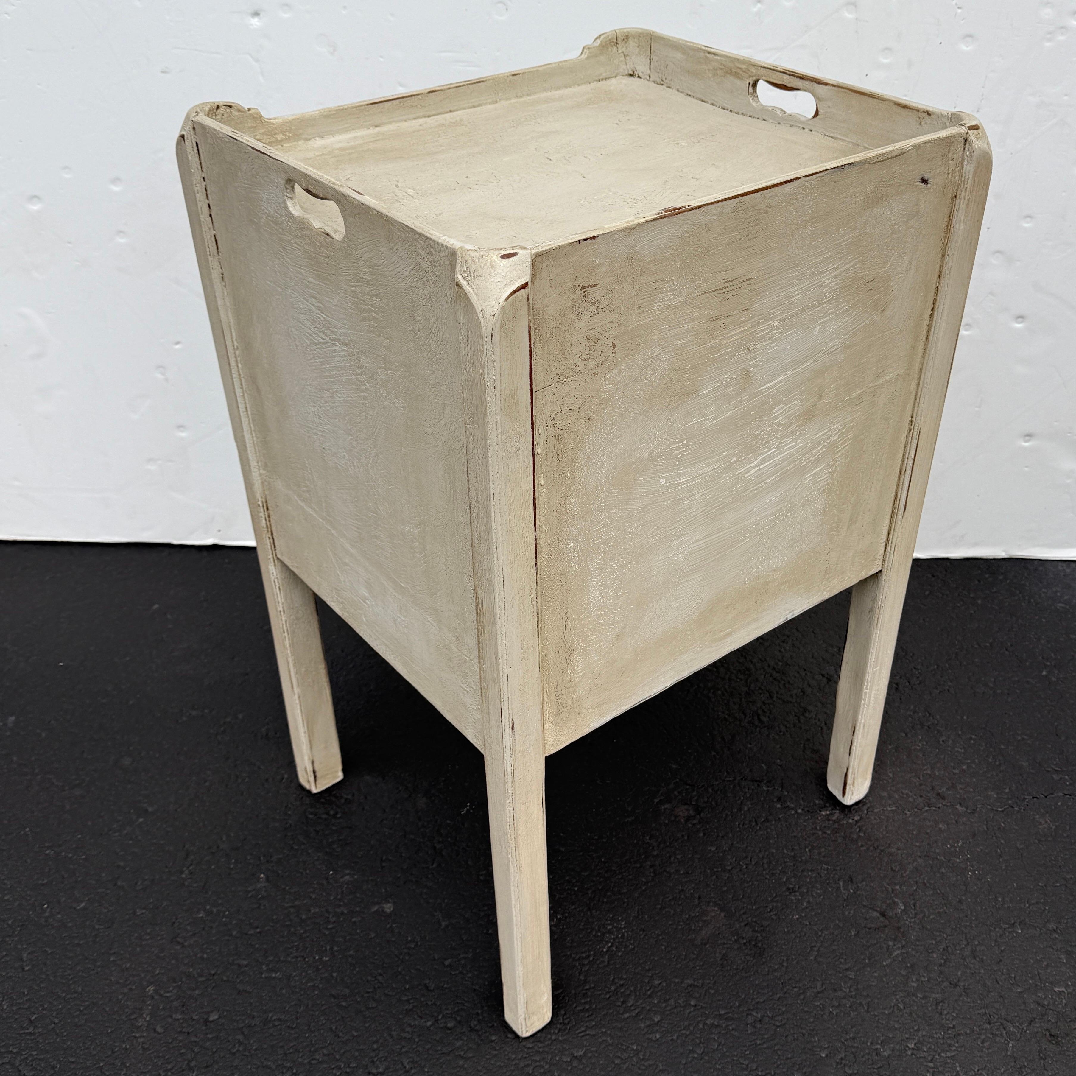 19th Century Swedish Bedside Nightstand End Table with Drawer For Sale 7