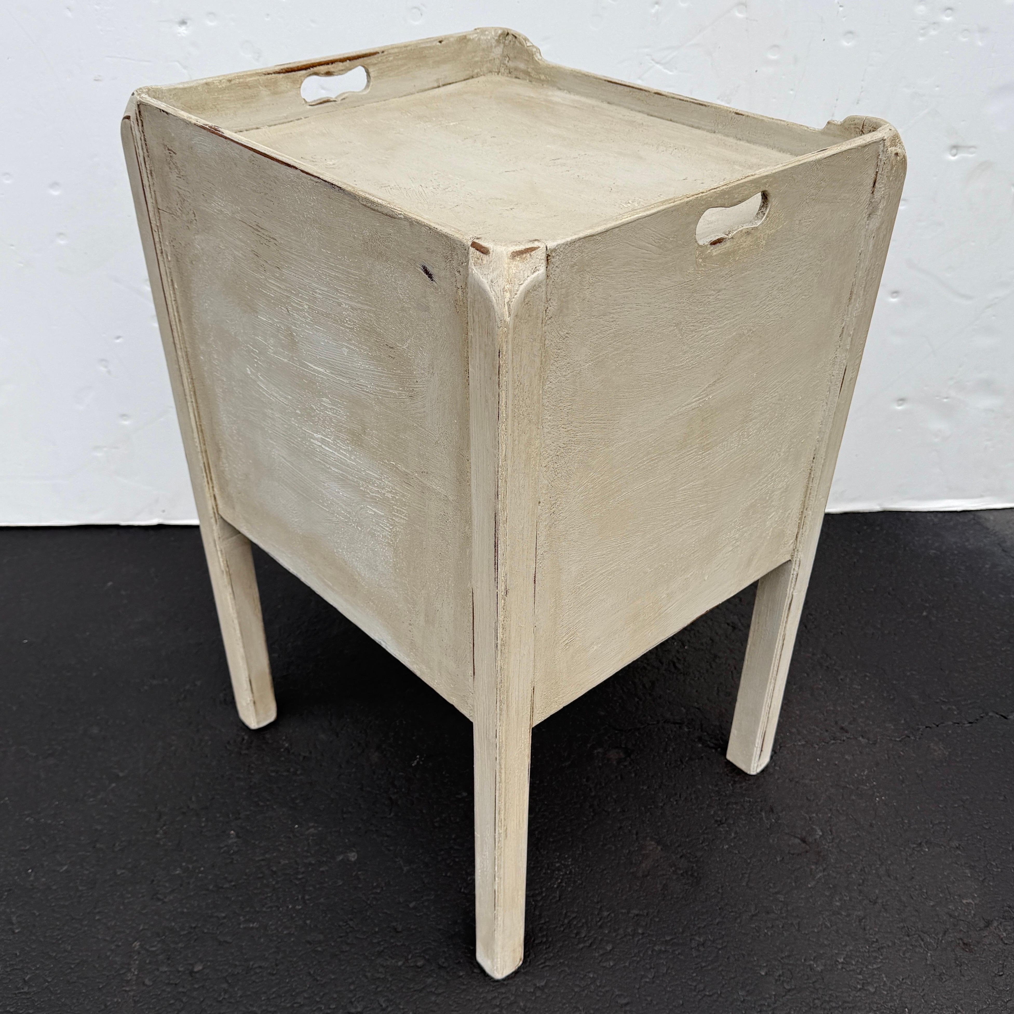 19th Century Swedish Bedside Nightstand End Table with Drawer For Sale 10