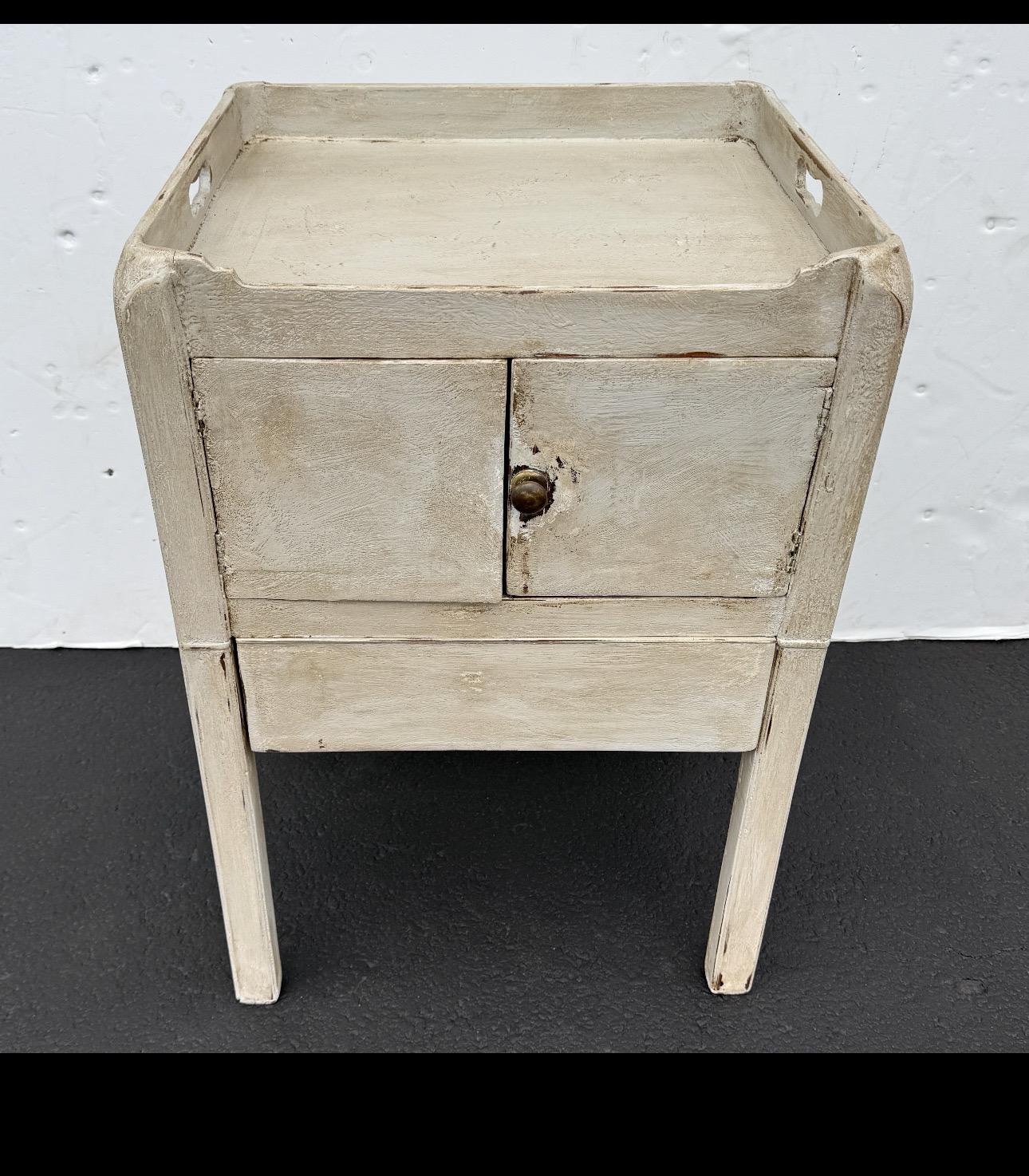 19th Century Swedish Bedside Nightstand End Table with Drawer For Sale 13