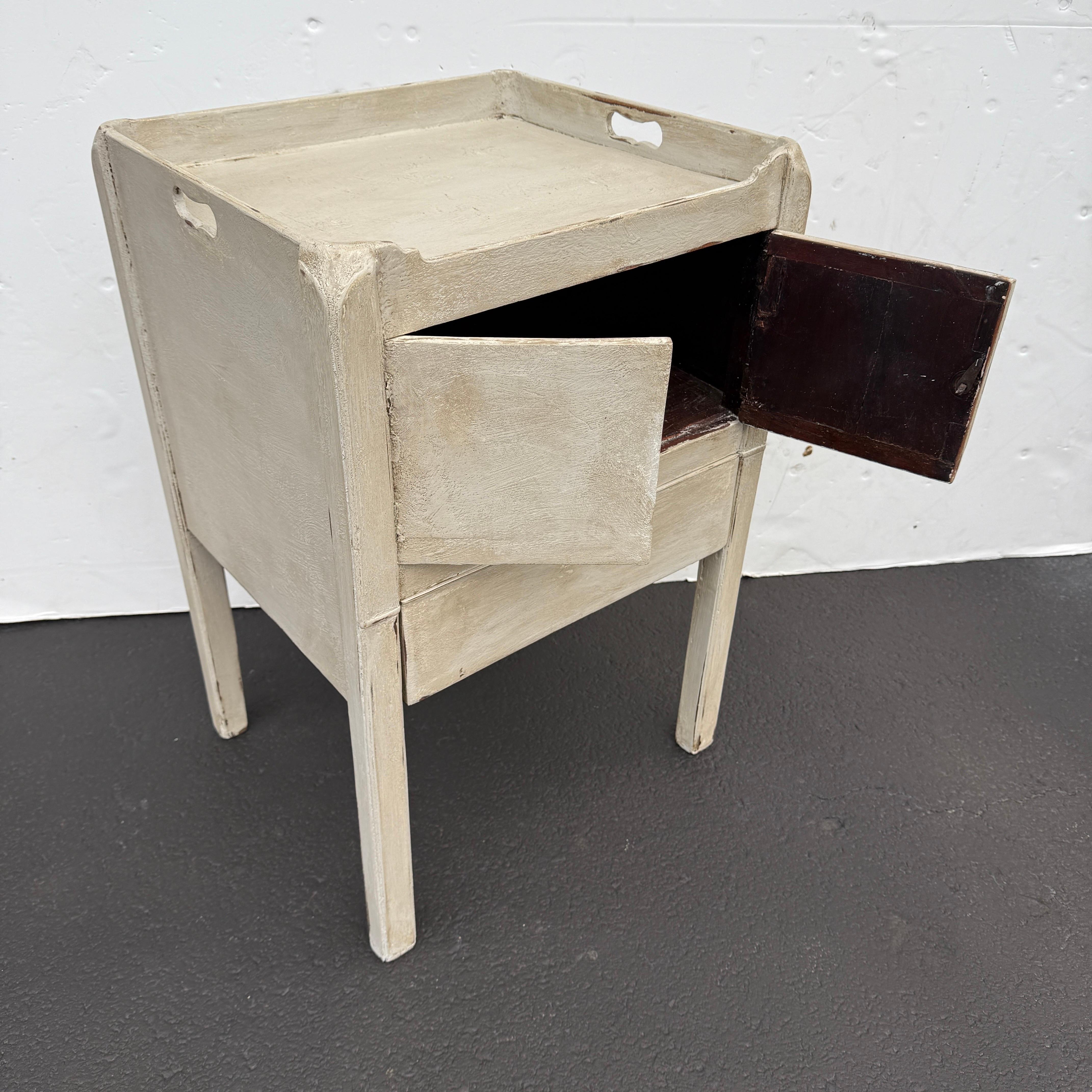 19th Century Swedish Bedside Nightstand End Table with Drawer In Good Condition For Sale In Haddonfield, NJ