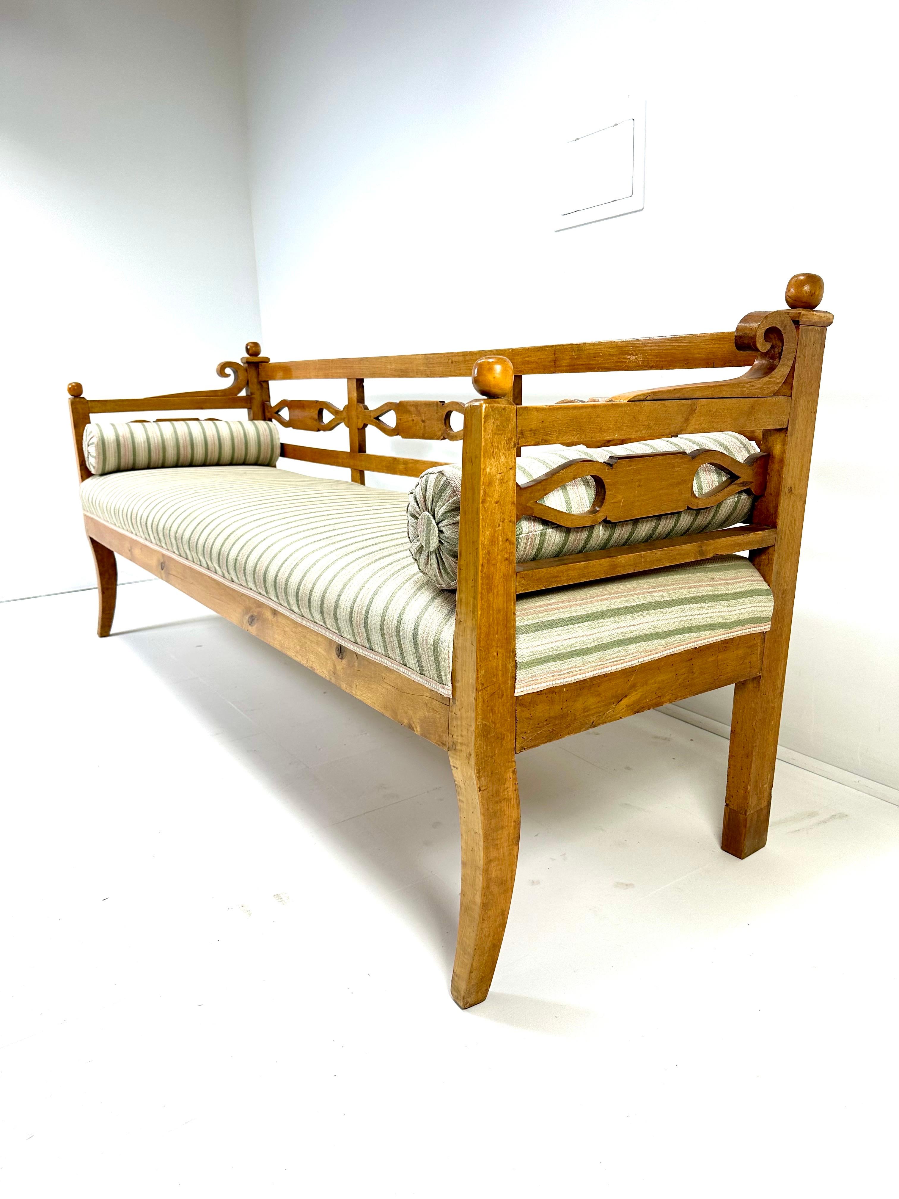 19th Century Swedish Bench In Good Condition In Turners Falls, MA