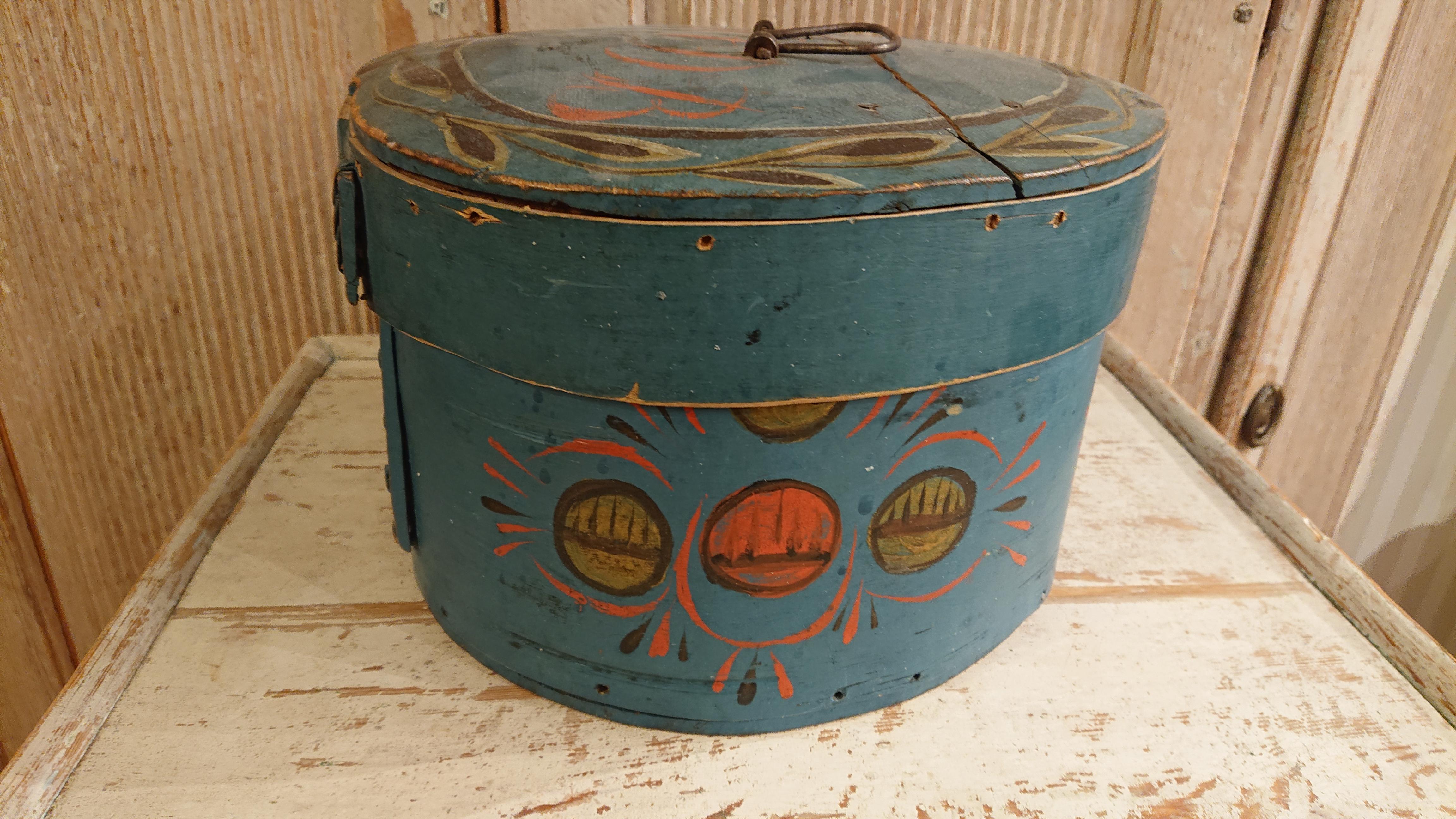 Folk Art 19th Century Swedish Bentwood Box with Original Paint Swedish Antiques