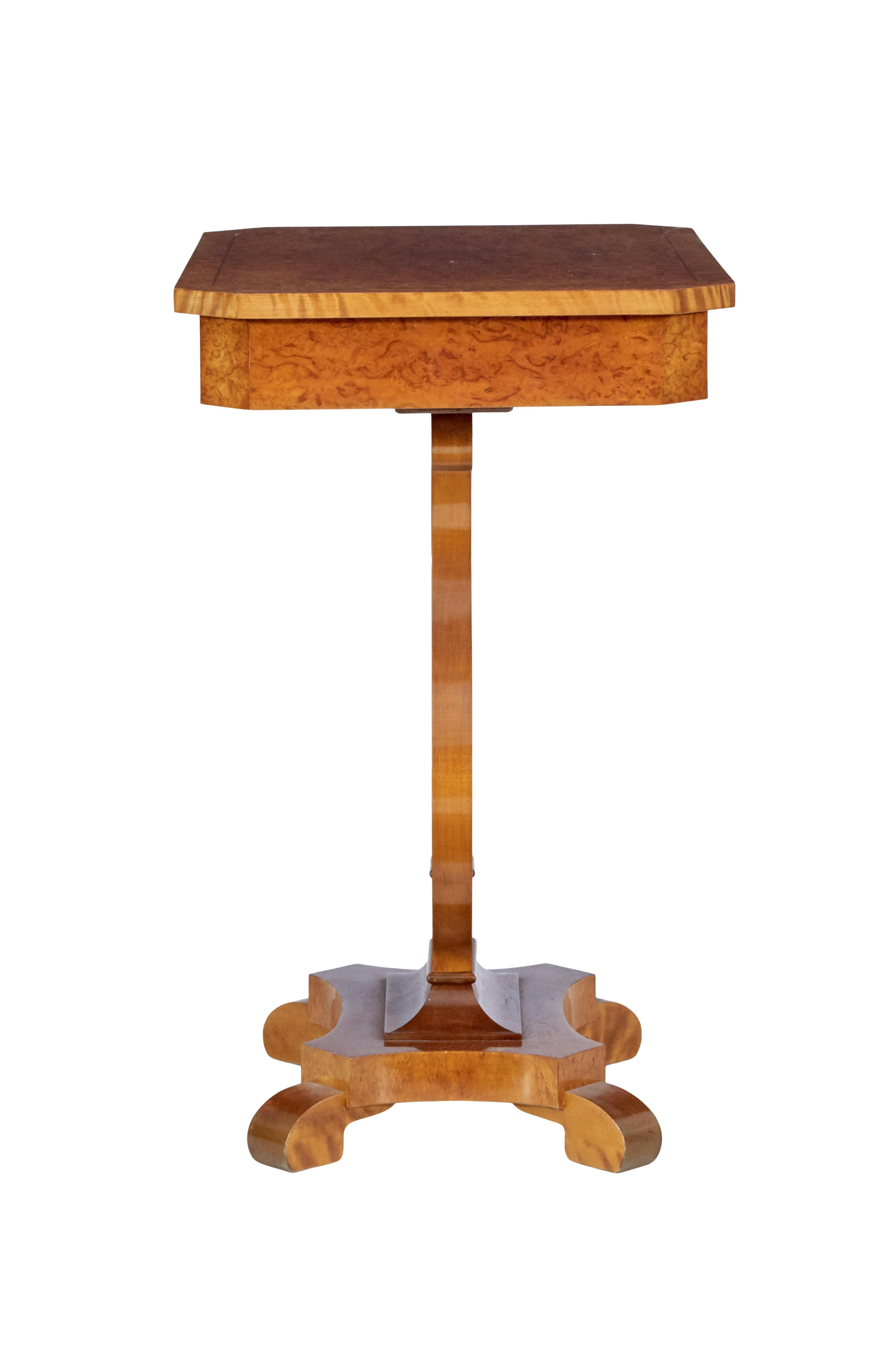 19th century Swedish Birch Lyre Form Occasional Table In Good Condition In Debenham, Suffolk