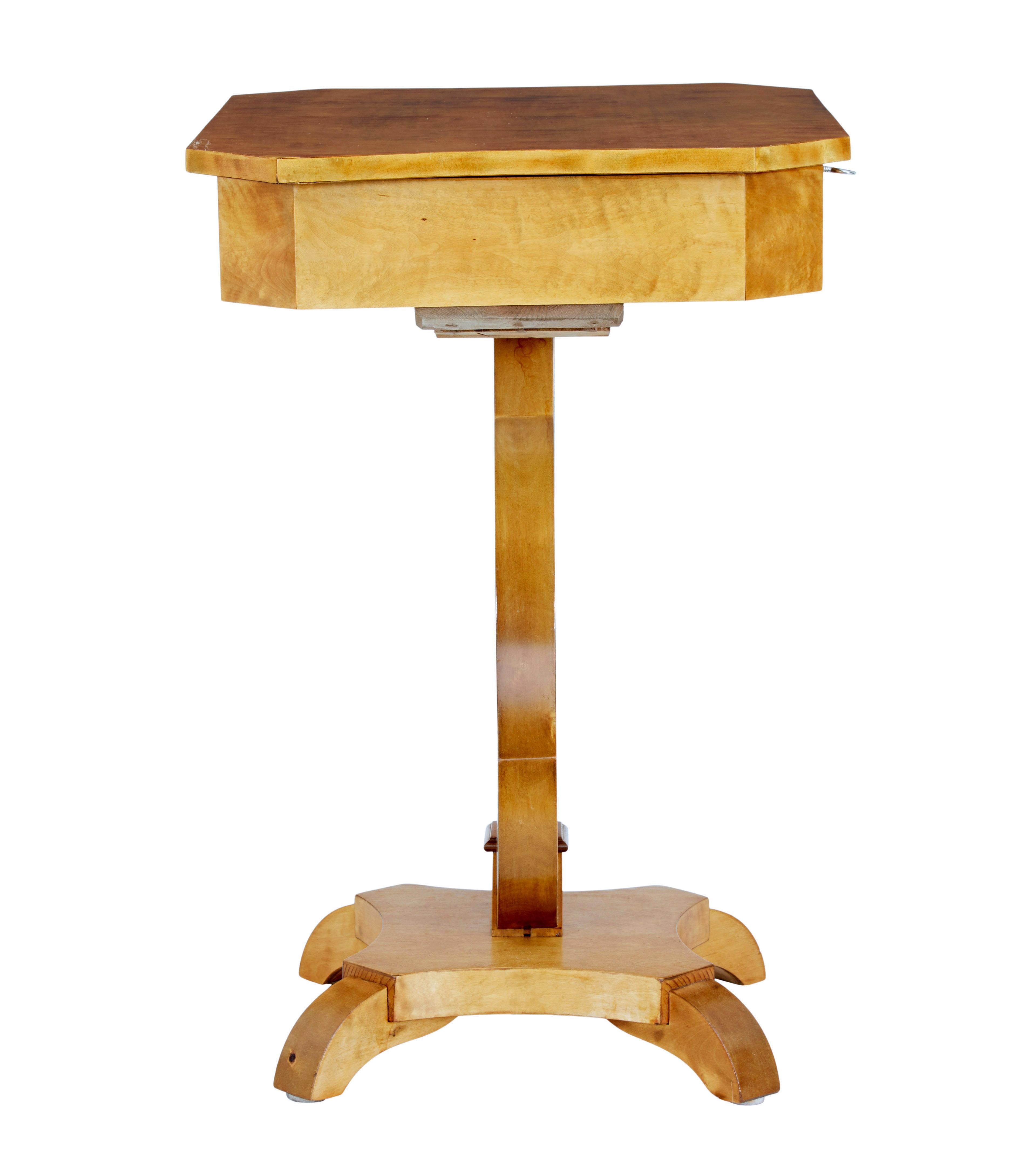 19th century Swedish birch lyre shaped occasional table In Good Condition For Sale In Debenham, Suffolk