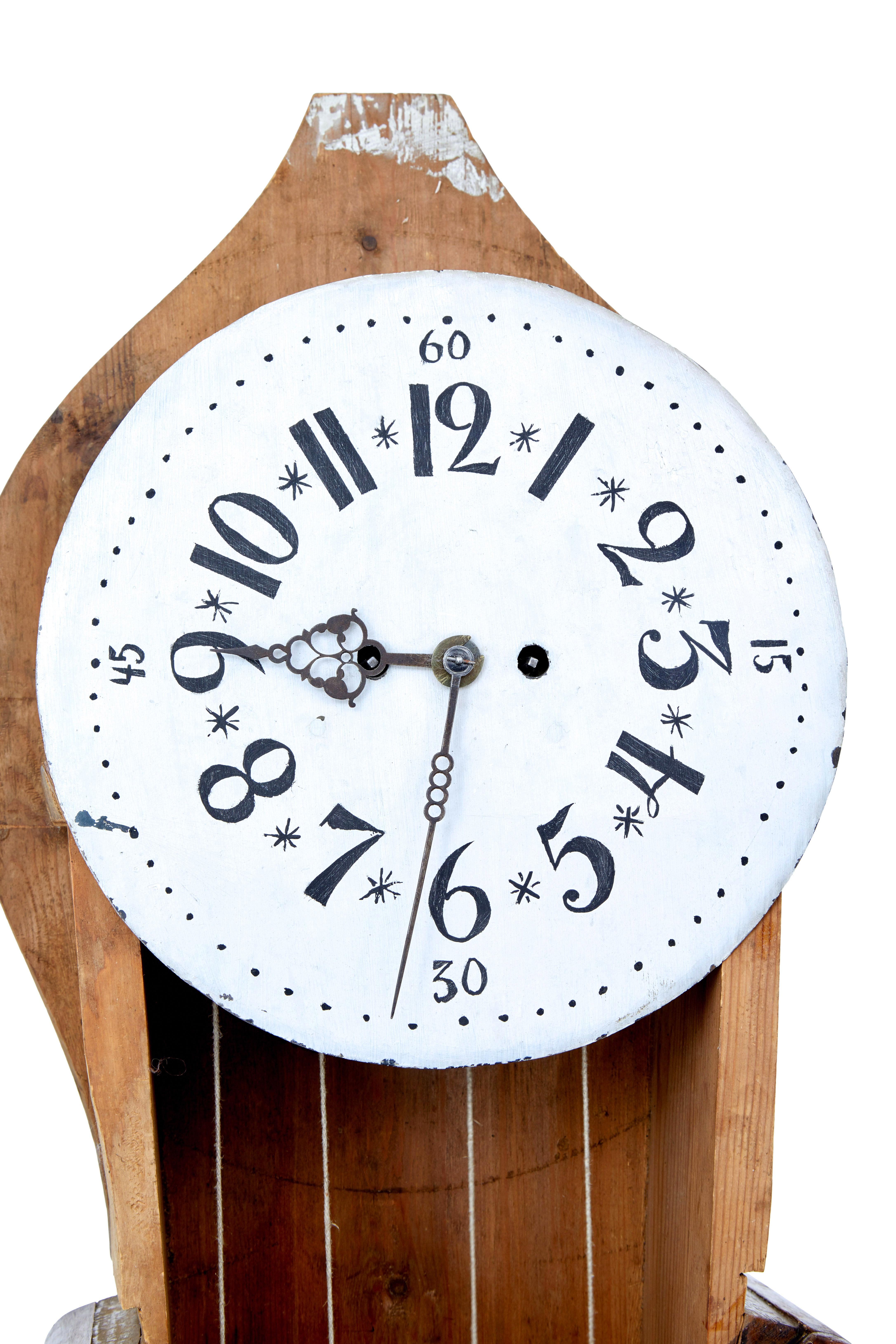Bouleau Horloge suédoise en bouleau Mora Clocks du 19e siècle en vente