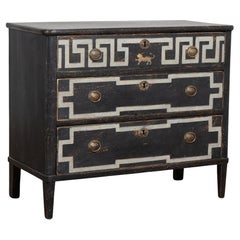 Commodes and Chests of Drawers