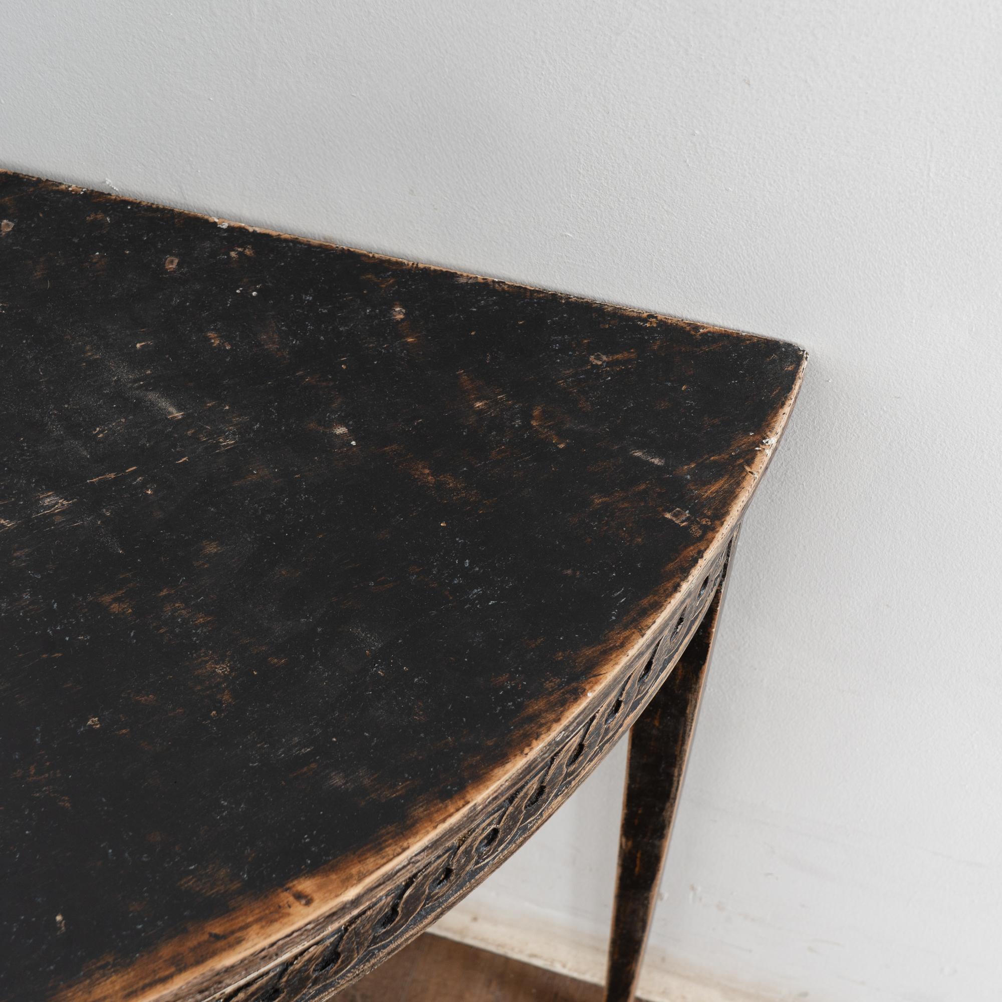 19th Century Swedish Black Corner Table For Sale 3