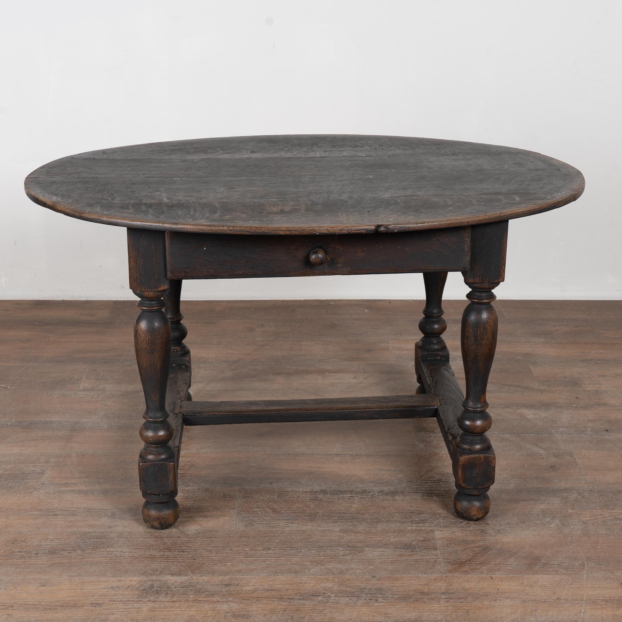 19th Century Swedish Black Painted Oak Oval Side Table For Sale at 1stDibs